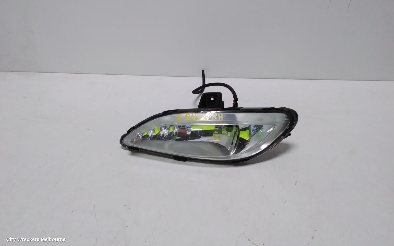 HYUNDAI I45 RIGHT INDICATOR/FOG/SIDE, BUMPER FOGLAMP, YF, 02/2010 - 05/2013 (AUS ONLY) - Image 1