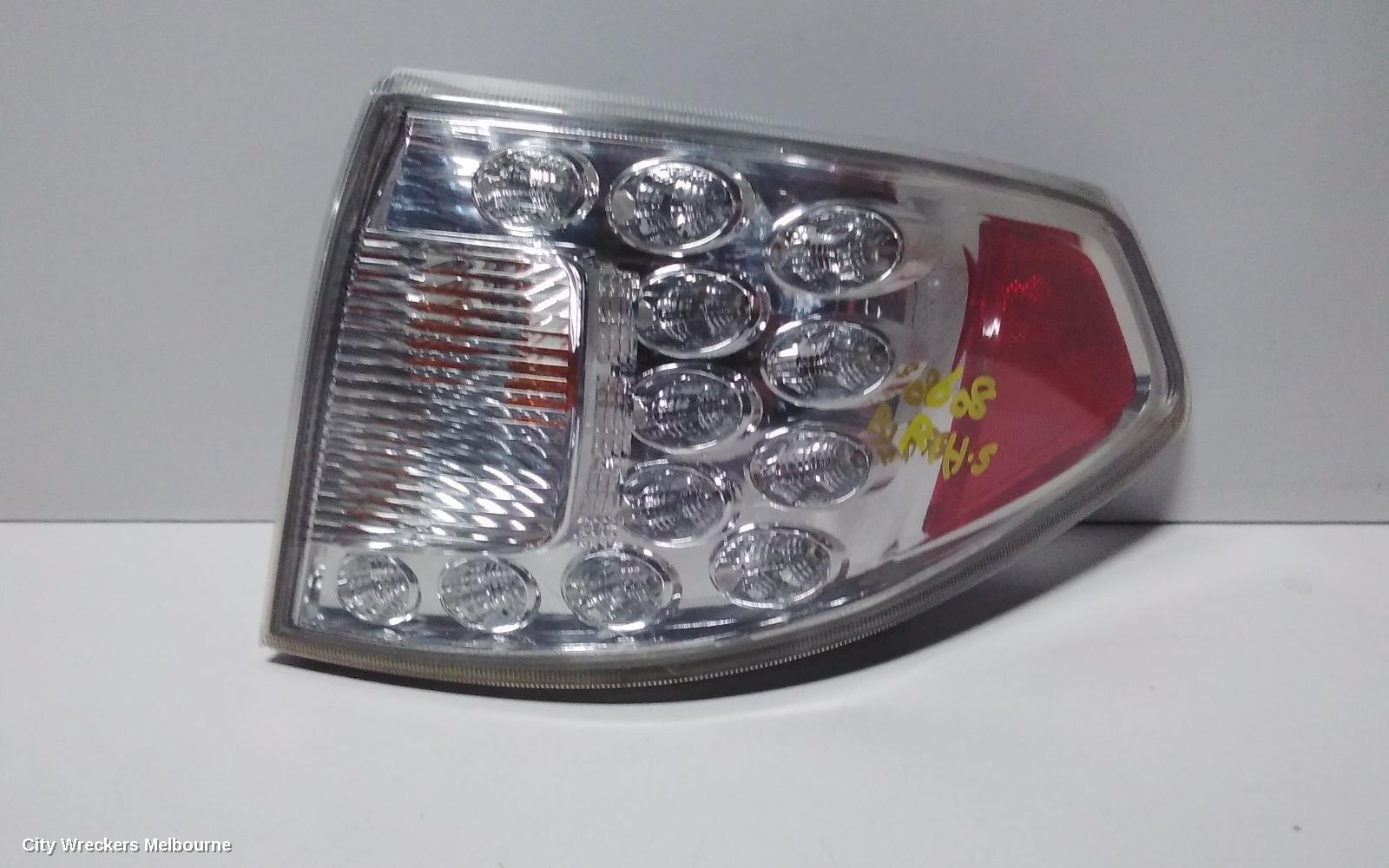 SUBARU IMPREZA RIGHT TAILLIGHT, HATCH, WRX, IN BODY, 04/2007 - 12/2013 - Image 3