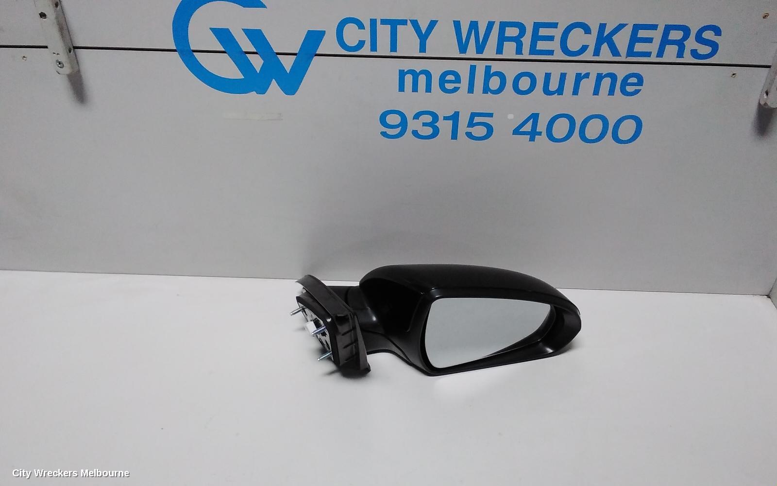 HYUNDAI I30 RIGHT DOOR MIRROR, PD, HATCH (S.KOREA VIN KMHH), MANUAL FOLD, W/ INDICATOR, NON BLIND SPOT TYPE, 03/2017 ONWARDS - Image 1