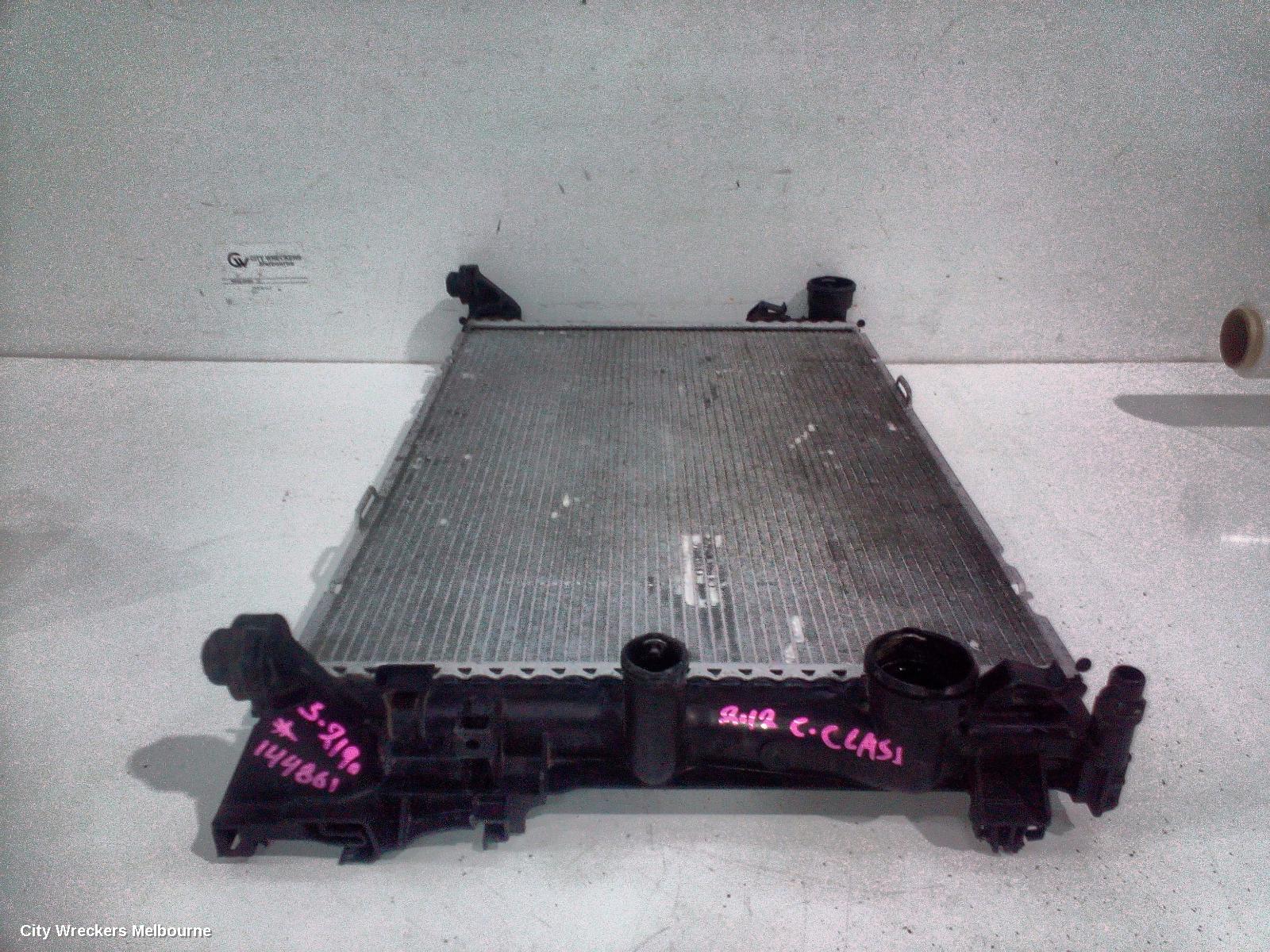 MERCEDES C CLASS RADIATOR, AUTO, 1.8, PETROL, W204/S204/C204, 07/2007 - 01/2015 - Image 1