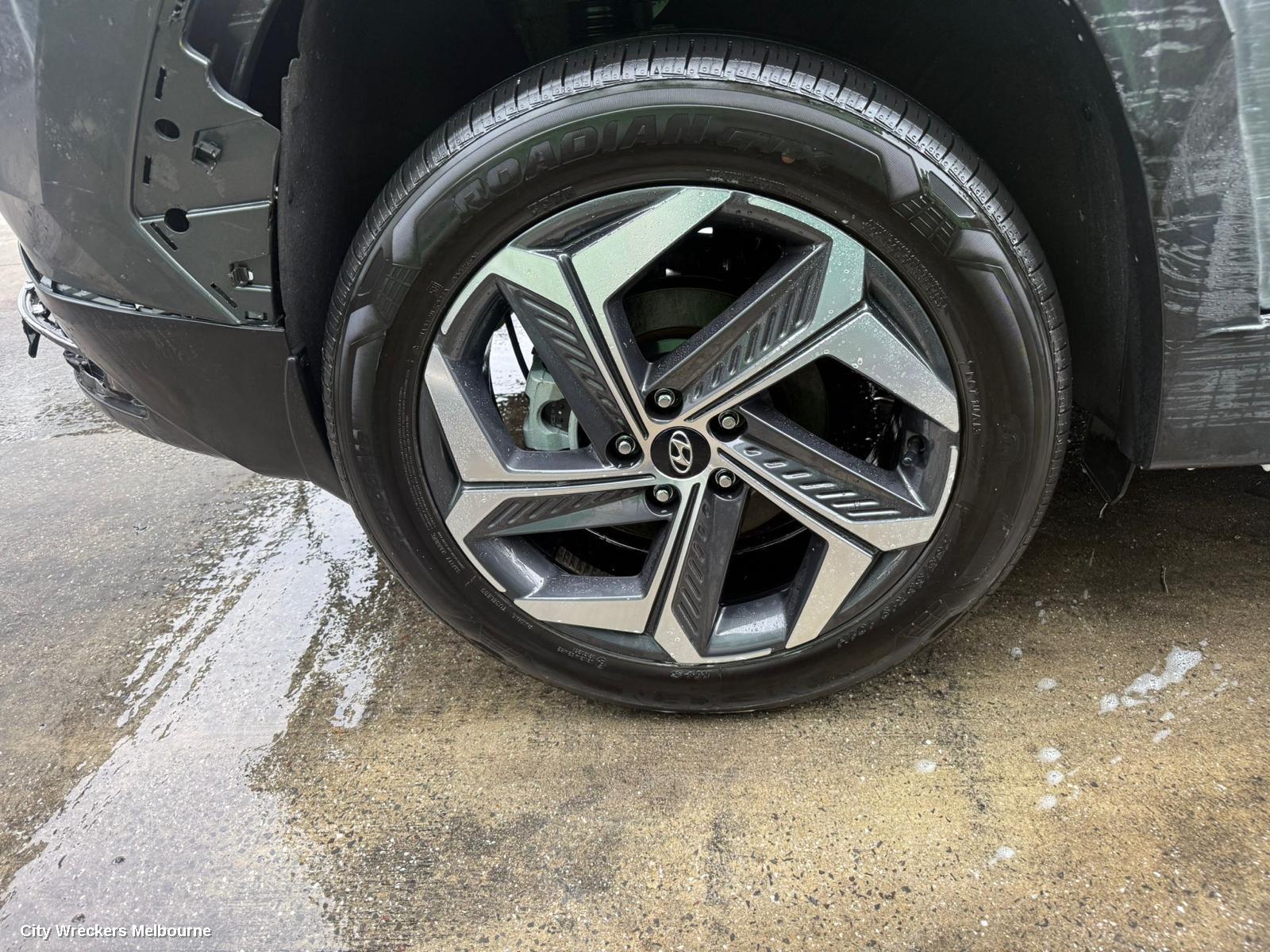 HYUNDAI TUCSON WHEEL MAG, FACTORY, 19X7.5IN, 5 Y SPOKE, NX4, 02/2021 - 01/2024 - Image 1