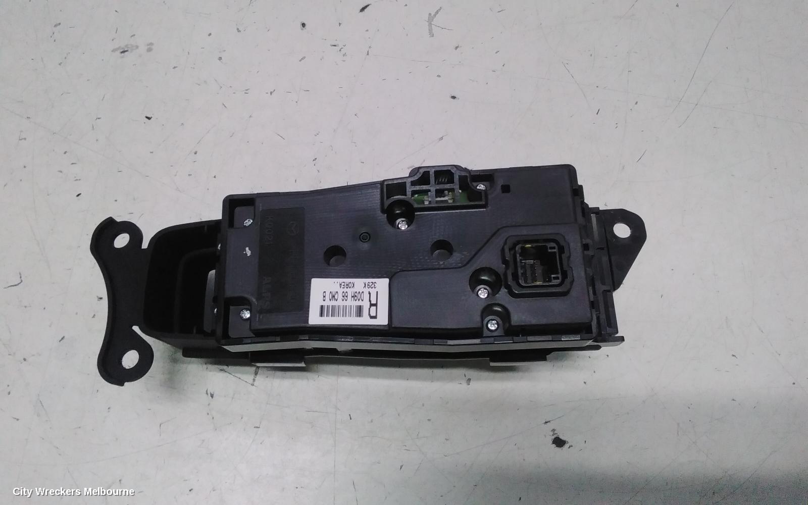 MAZDA 2, DJ/DL, 10/2014 ONWARDS, D09H 66 CMO B  COMBINATION COMMANDER CONTROLS: 141825 - Image 3