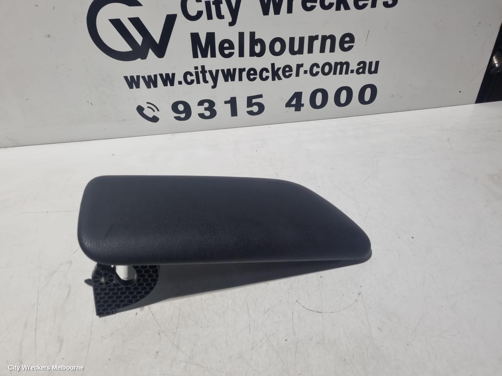 TOYOTA CAMRY CONSOLE, XV70, CONSOLE LID ONLY, 09/2017 - Image 2
