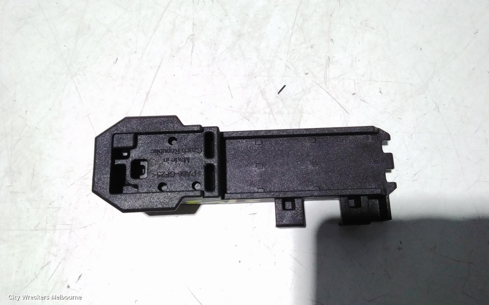 AUDI Q7 ANTENNA, 4M, 07/2015 ONWARDS - Image 2