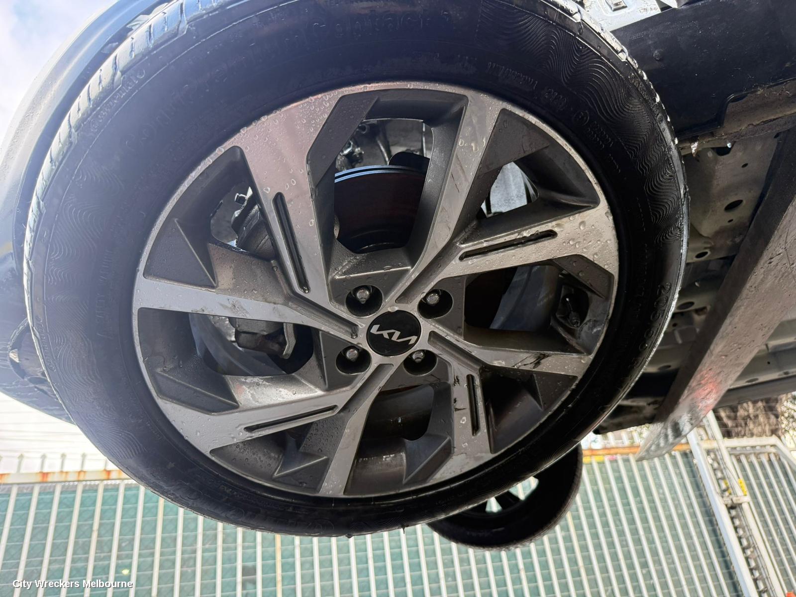 KIA STONIC WHEEL MAG, FACTORY, 17X6IN, 4 Y SPOKE, YB, 08/2020 ONWARDS - Image 1