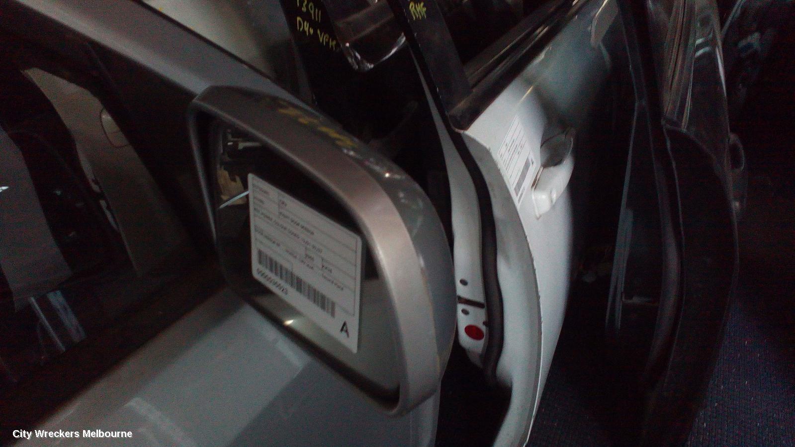 HONDA CRV RIGHT DOOR MIRROR, RD7, POWER, COLOUR CODED, 12/2001 - 02/2007 - Image 2