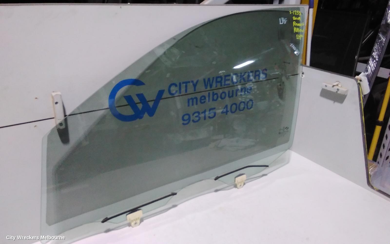 RENAULT KALEOS LEFT FRONT DOOR WINDOW, H45, WAGON, 09/2008 - 04/2016 - Image 1
