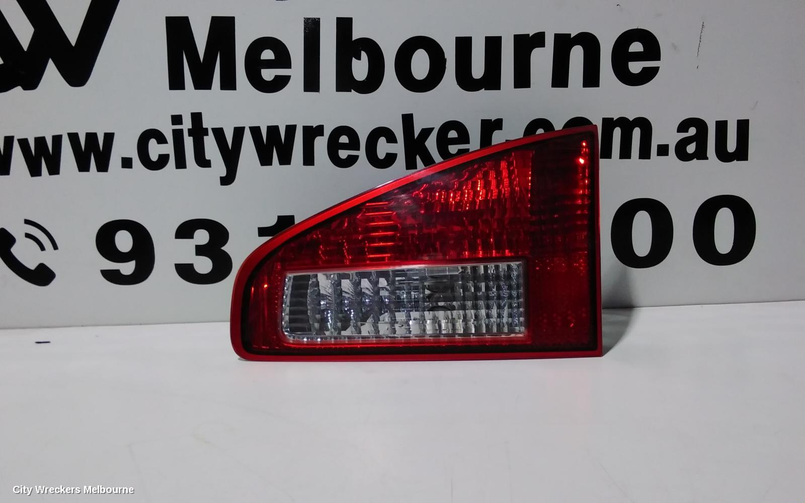 SUBARU TRIBECA REAR GARNISH, TAILGATE LAMP (RH SIDE), B9, 12/2007 - 01/2014 - Image 2