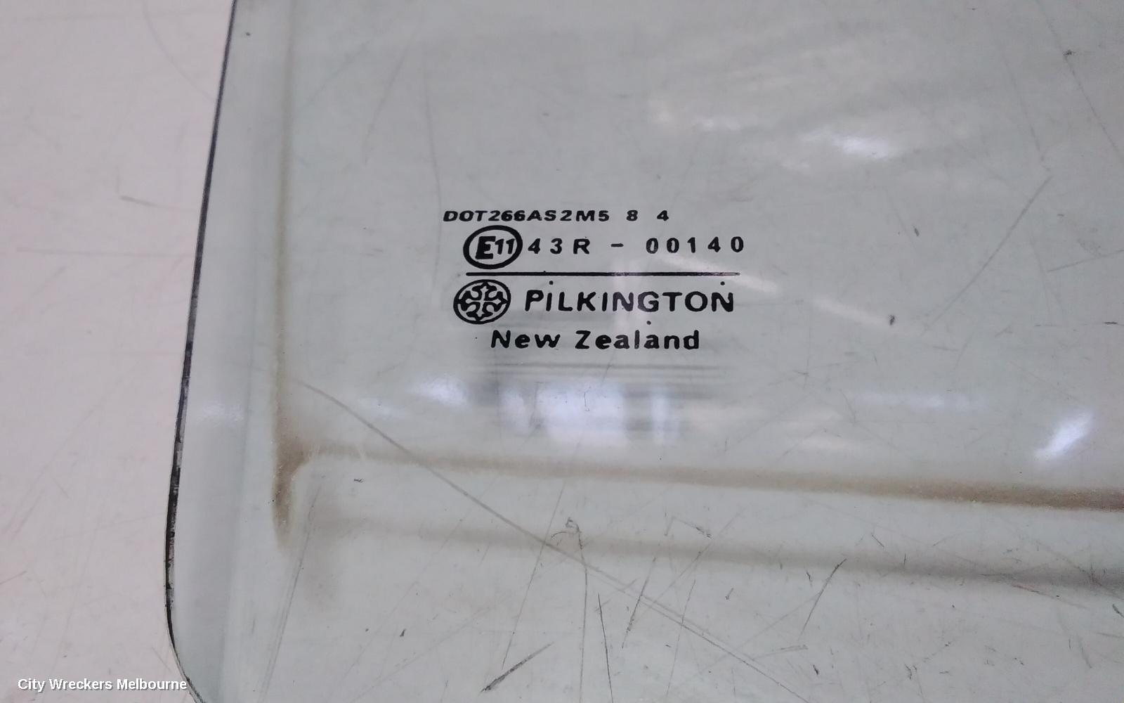 MITSUBISHI LANCER RIGHT FRONT DOOR WINDOW, CE, SEDAN, GREEN TINT, 07/1996 - 08/2003 - Image 3