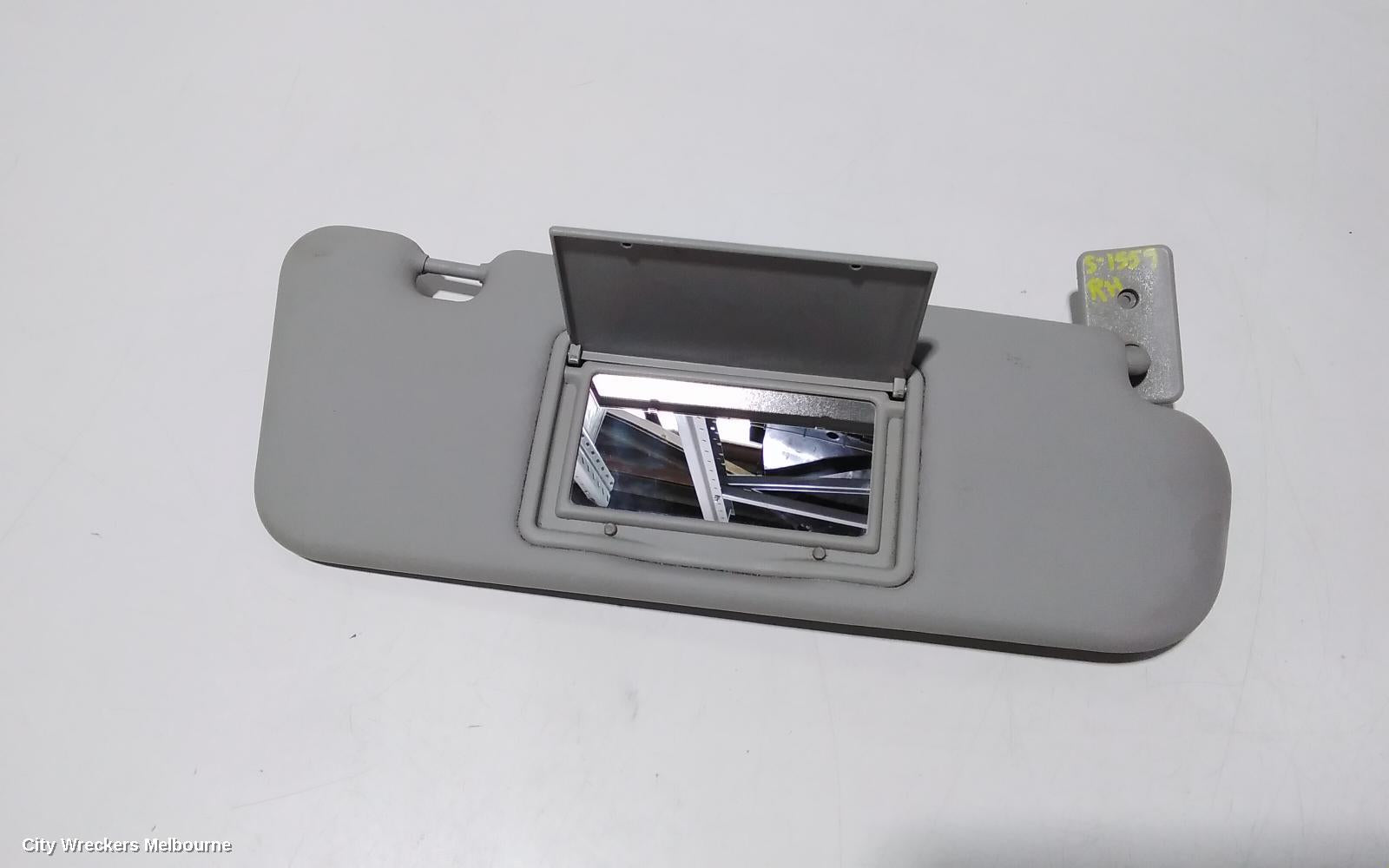 HOLDEN COMMODORE SUNVISOR, VF, RH SIDE, 05/2013 - 12/2017 - Image 2