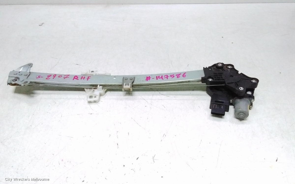 MITSUBISHI OUTLANDER RIGHT FRONT WINDOW REG/MOTOR, DOOR REG ASSY (REG AND MOTOR), ZM, 08/2021 ONWARDS - Image 1