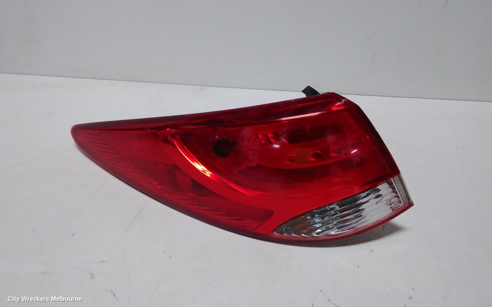 HYUNDAI IX35 LEFT TAILLIGHT, LM SERIES (VIN KMHJ), IN BODY, 11/2009 - 01/2016 - Image 1