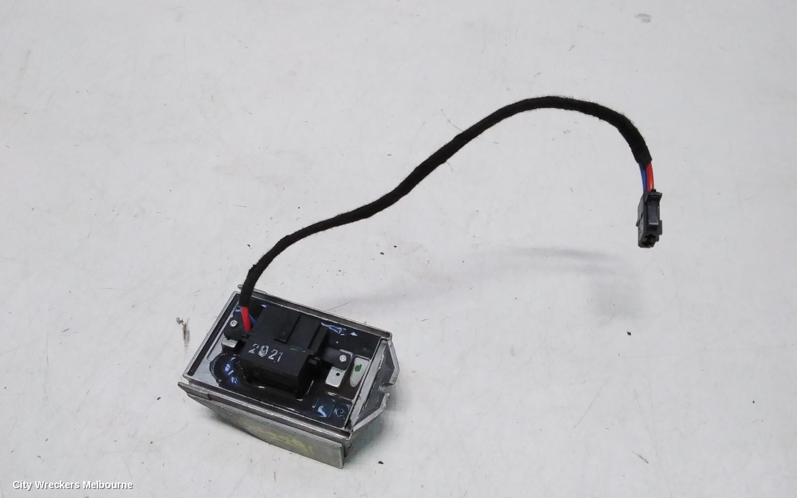 VOLKSWAGEN POLO FAN SPEED RESISTOR, CLIMATE CONTROL TYPE, 6R, 05/2010 - 09/2017 - Image 2