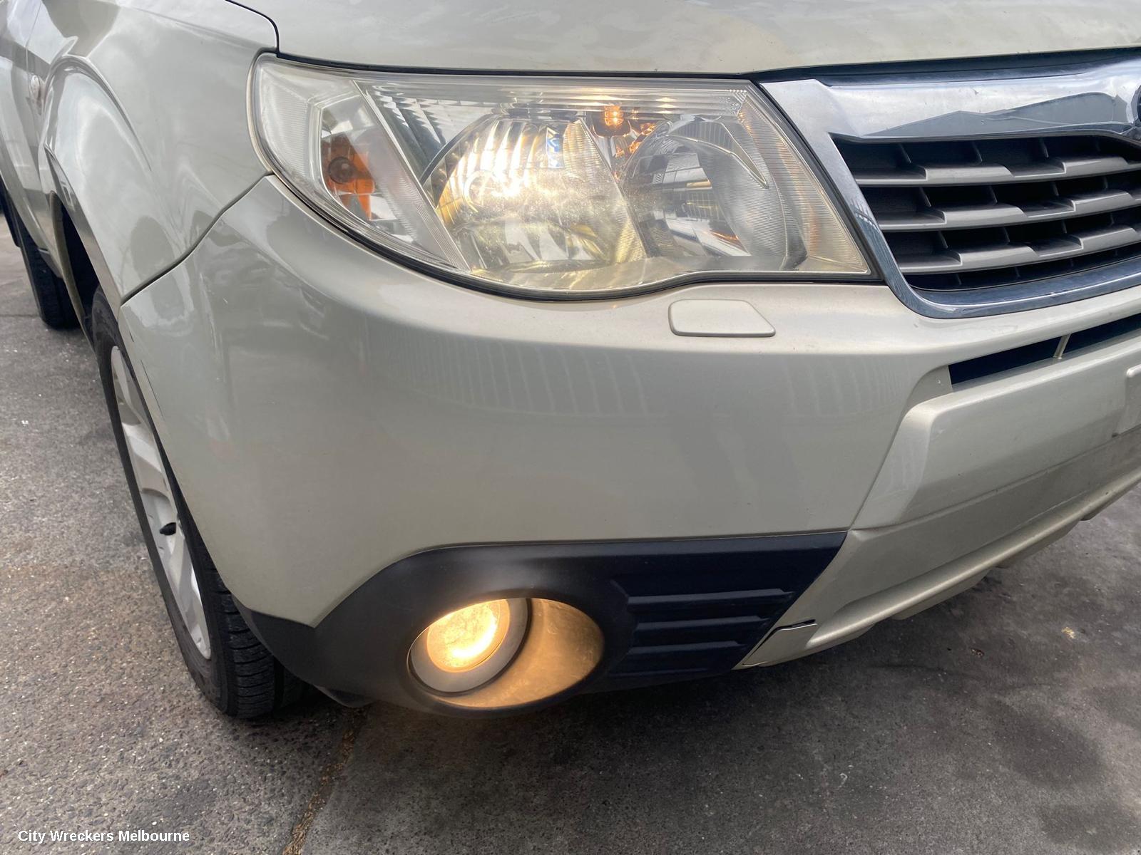 SUBARU FORESTER RIGHT TAILLIGHT, IN BODY, 02/2008 - 12/2012 - Image 3