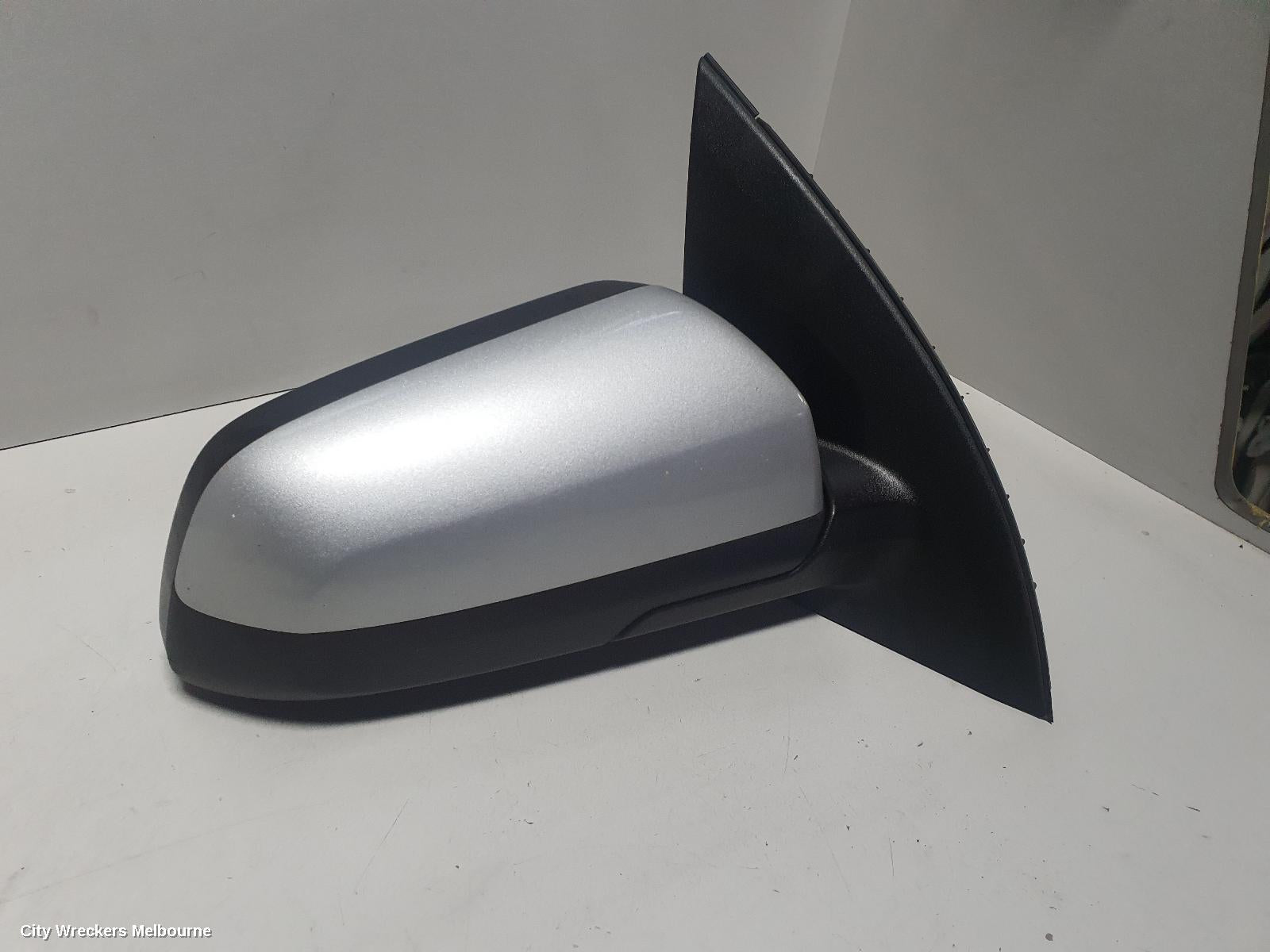 HOLDEN COMMODORE RIGHT DOOR MIRROR, VE, NON HEATED & NON PUDDLE LAMP TYPE, 08/2006 - 04/2013 - Image 2