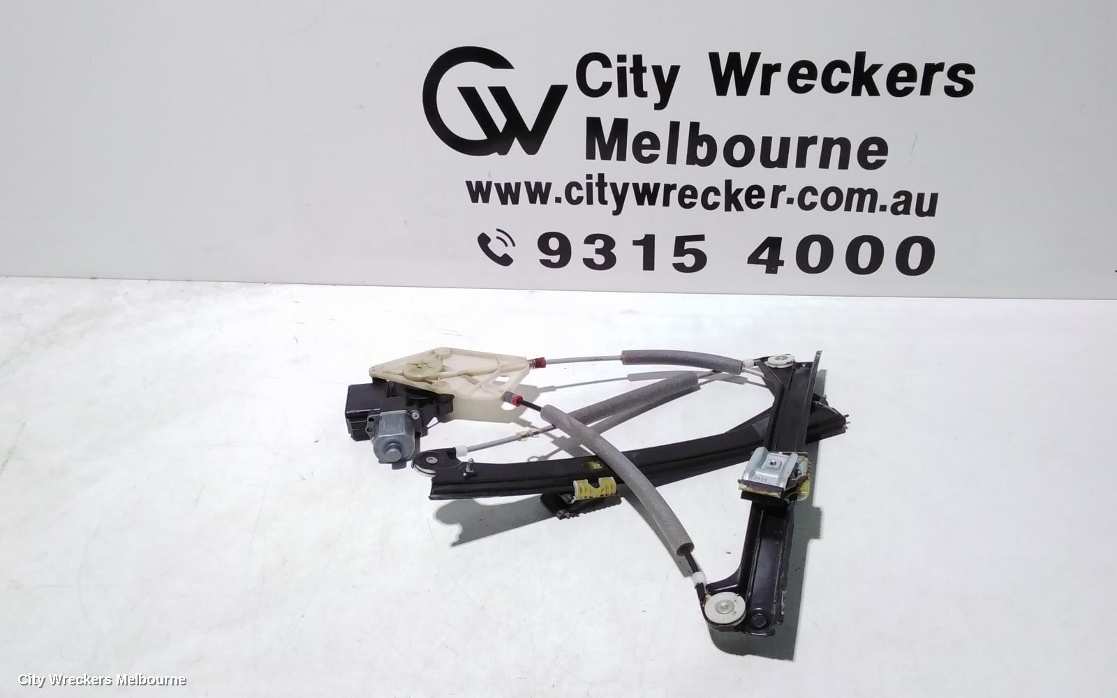VOLKSWAGEN POLO RIGHT FRONT WINDOW REG/MOTOR, 6R, POWER, 5DR HATCH, 05/2010 - 05/2014 - Image 1