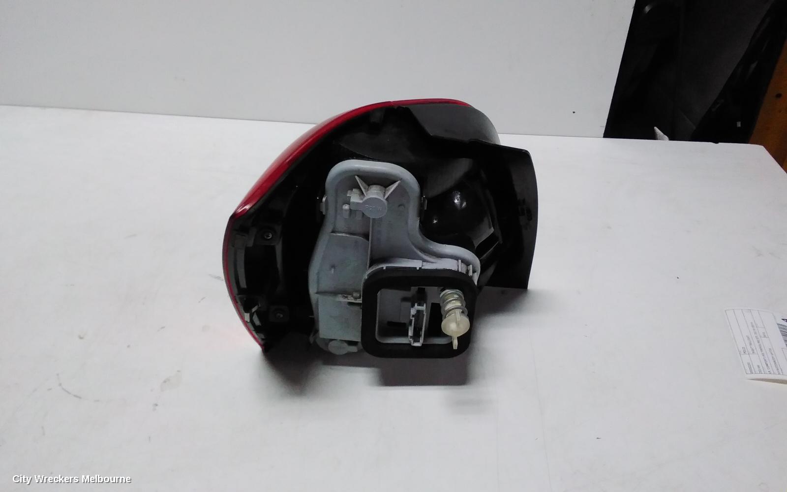VOLKSWAGEN POLO RIGHT TAILLIGHT, 6R, COMFORTLINE/TRENDLINE/GTI, 05/2010 - 05/2014 - Image 3