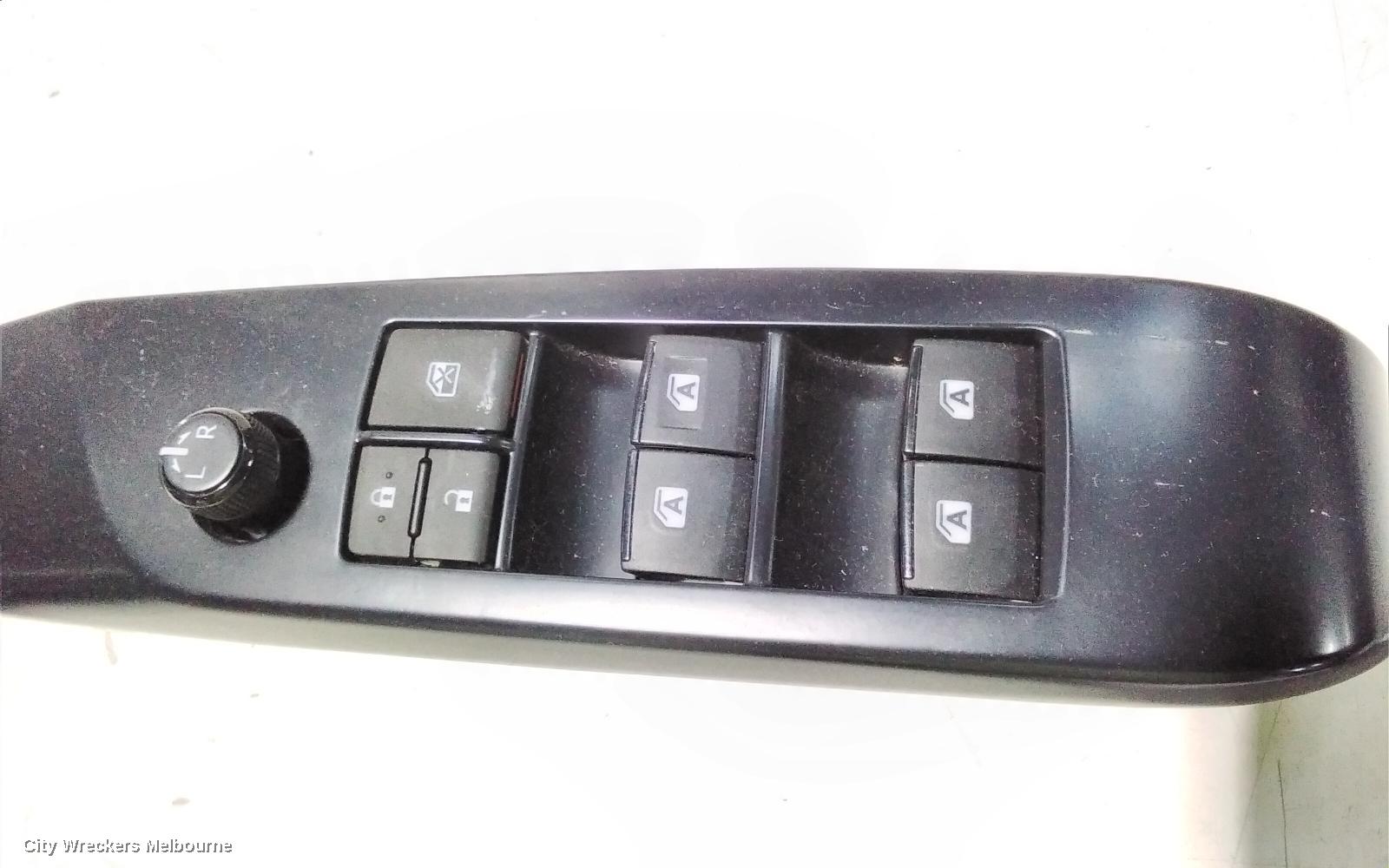 TOYOTA CAMRY PWR DR WIND SWITCH, RH FRONT (MASTER SWITCH), XV70, 09/2017 - 01/2021 - Image 3