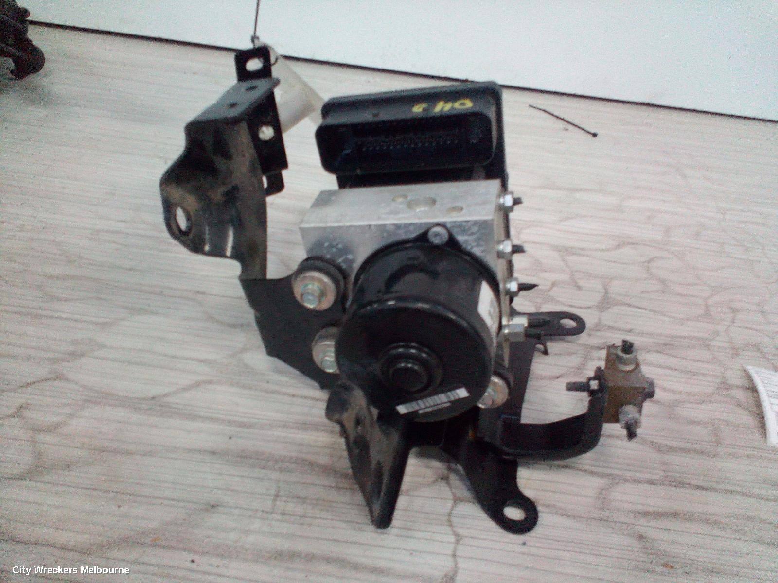 NISSAN NAVARA ABS PUMP/MODULATOR, D40, P/N 47660-EA010, 09/2005 - 08/2015 - Image 3