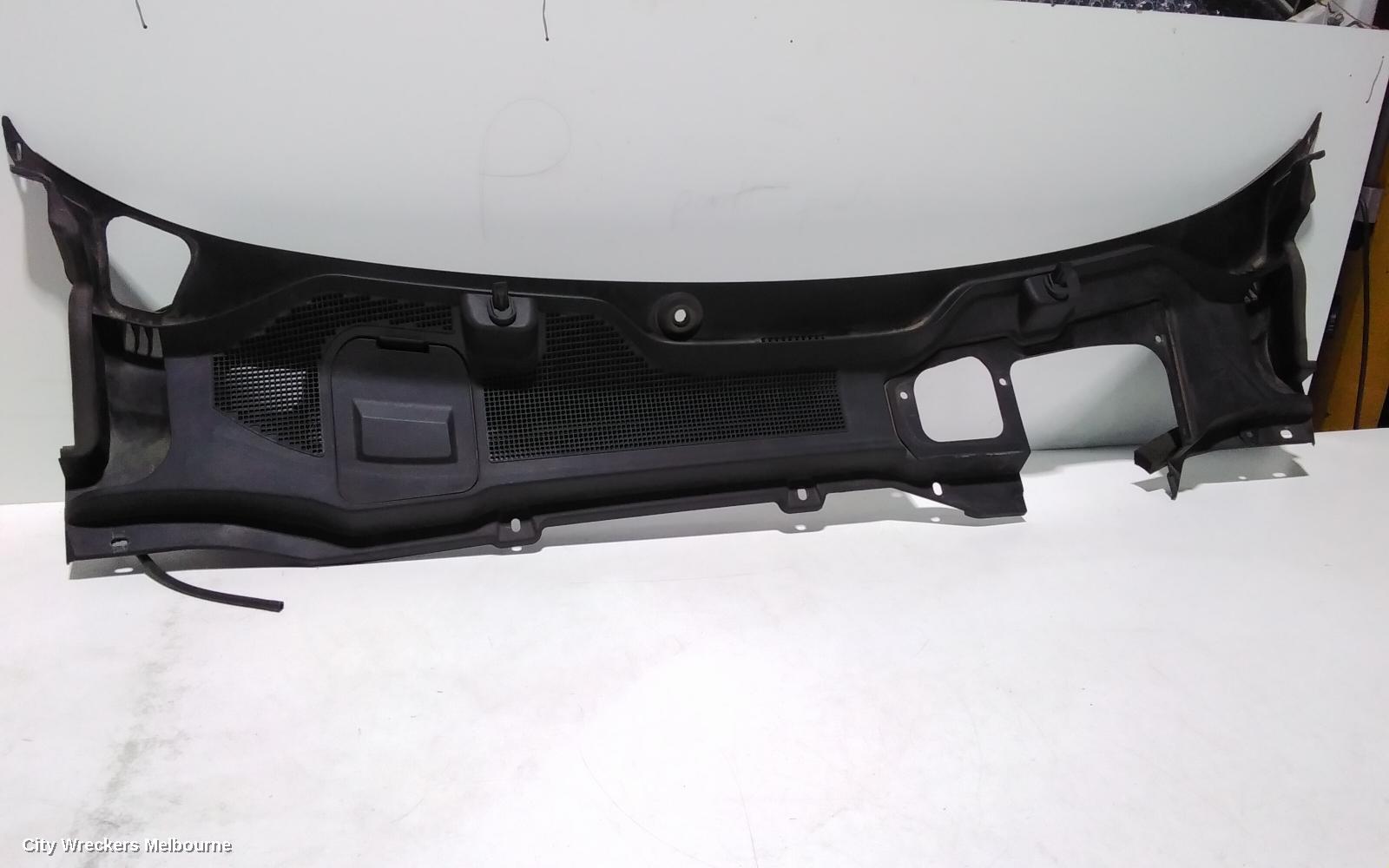 LAND ROVER DISCOVERY SPORT PLENUM CHAMBER, L550, 01/2015 ONWARDS - Image 2