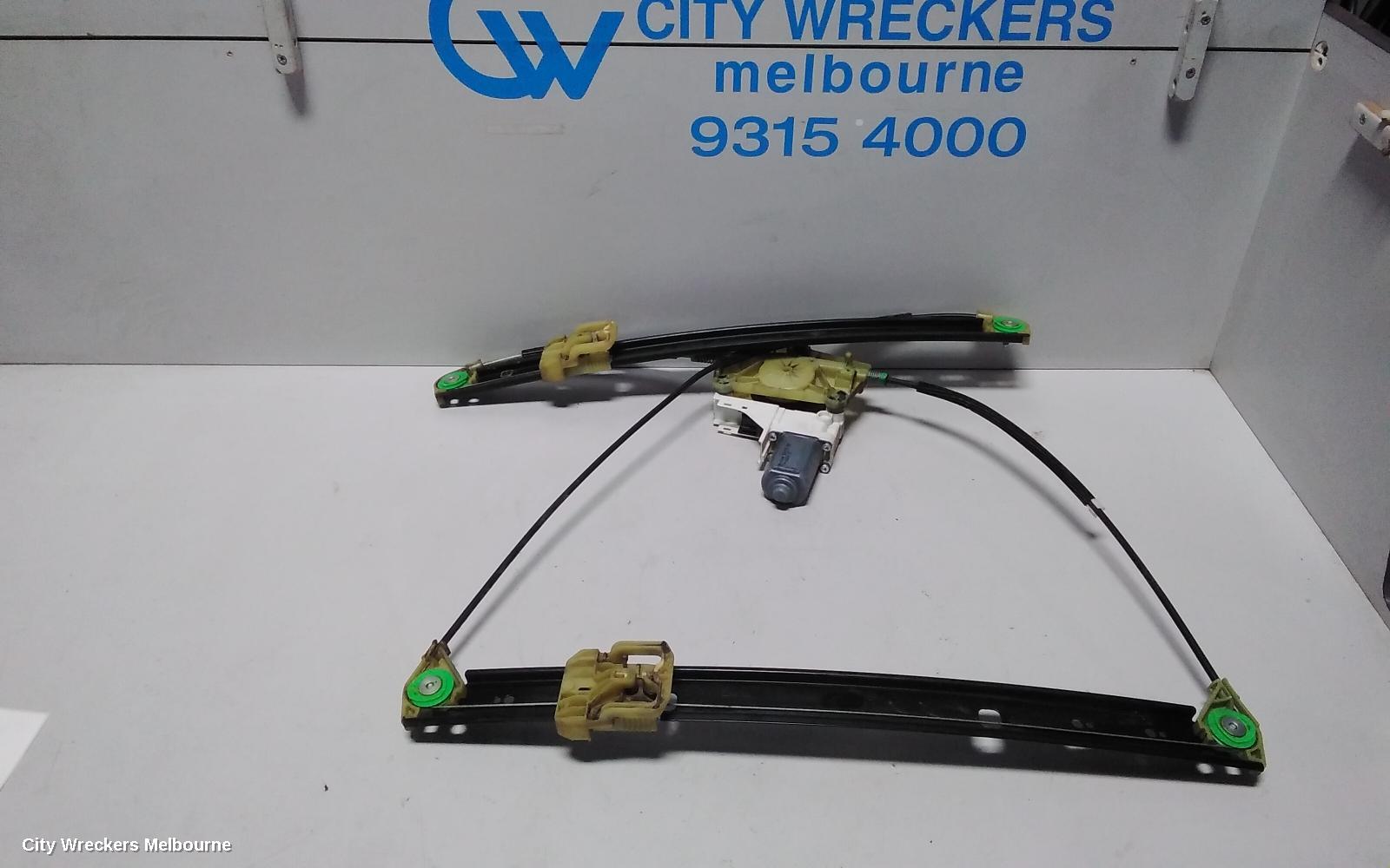 AUDI Q7 LEFT FRONT WINDOW REG/MOTOR, 4L, 09/2006 - 08/2015 - Image 1