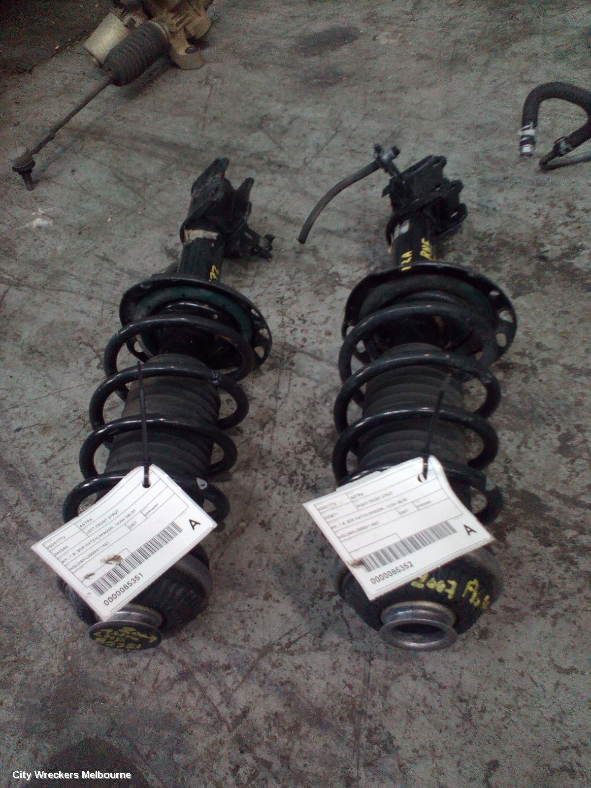 HOLDEN ASTRA LEFT FRONT STRUT, AH, 1.8, 5DR HATCH/WAGON, 10/2004 - 08/2009 - Image 2