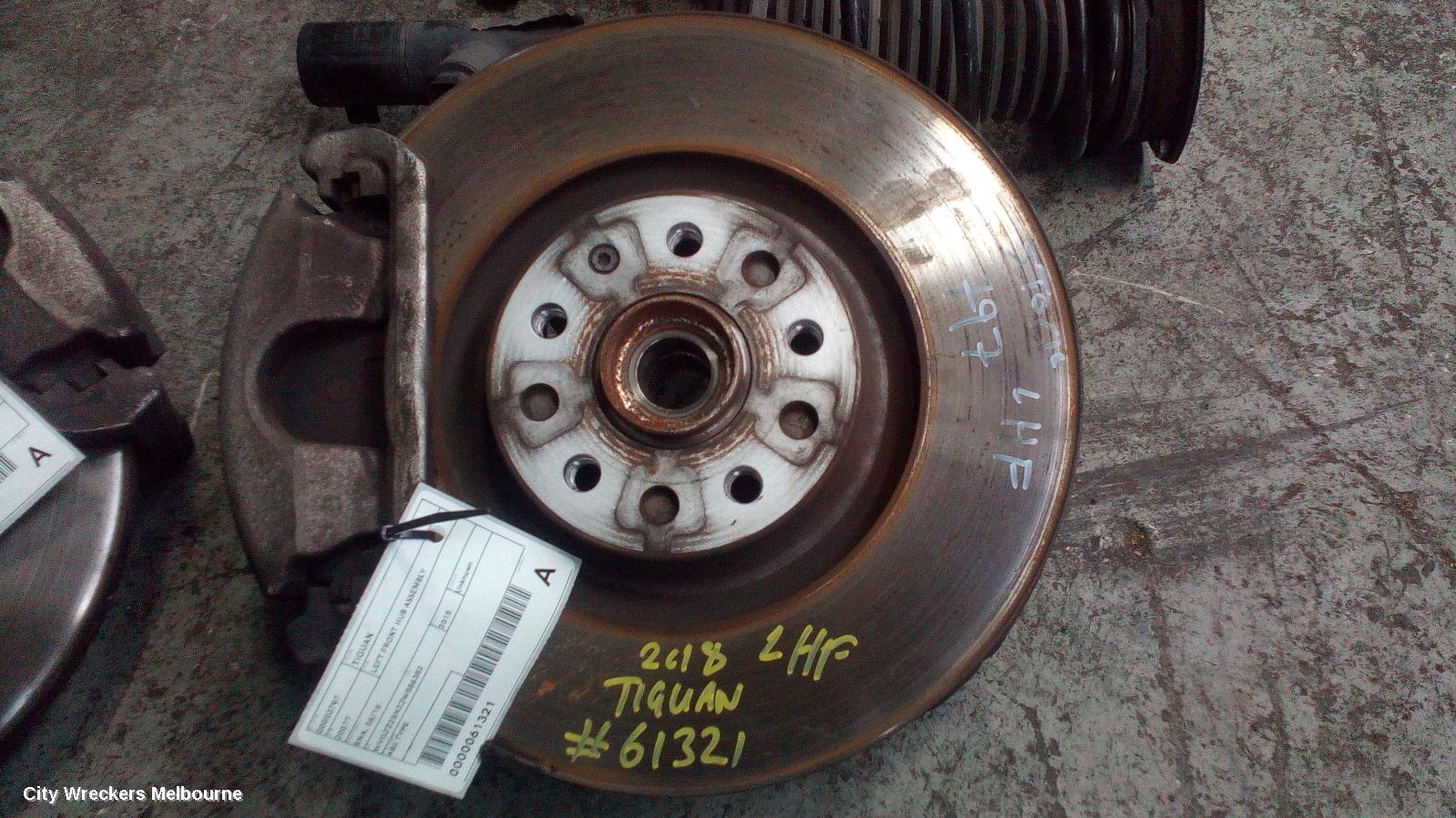VOLKSWAGEN TIGUAN LEFT FRONT HUB ASSEMBLY, 5NA, 06/2016 - 02/2024 - Image 1