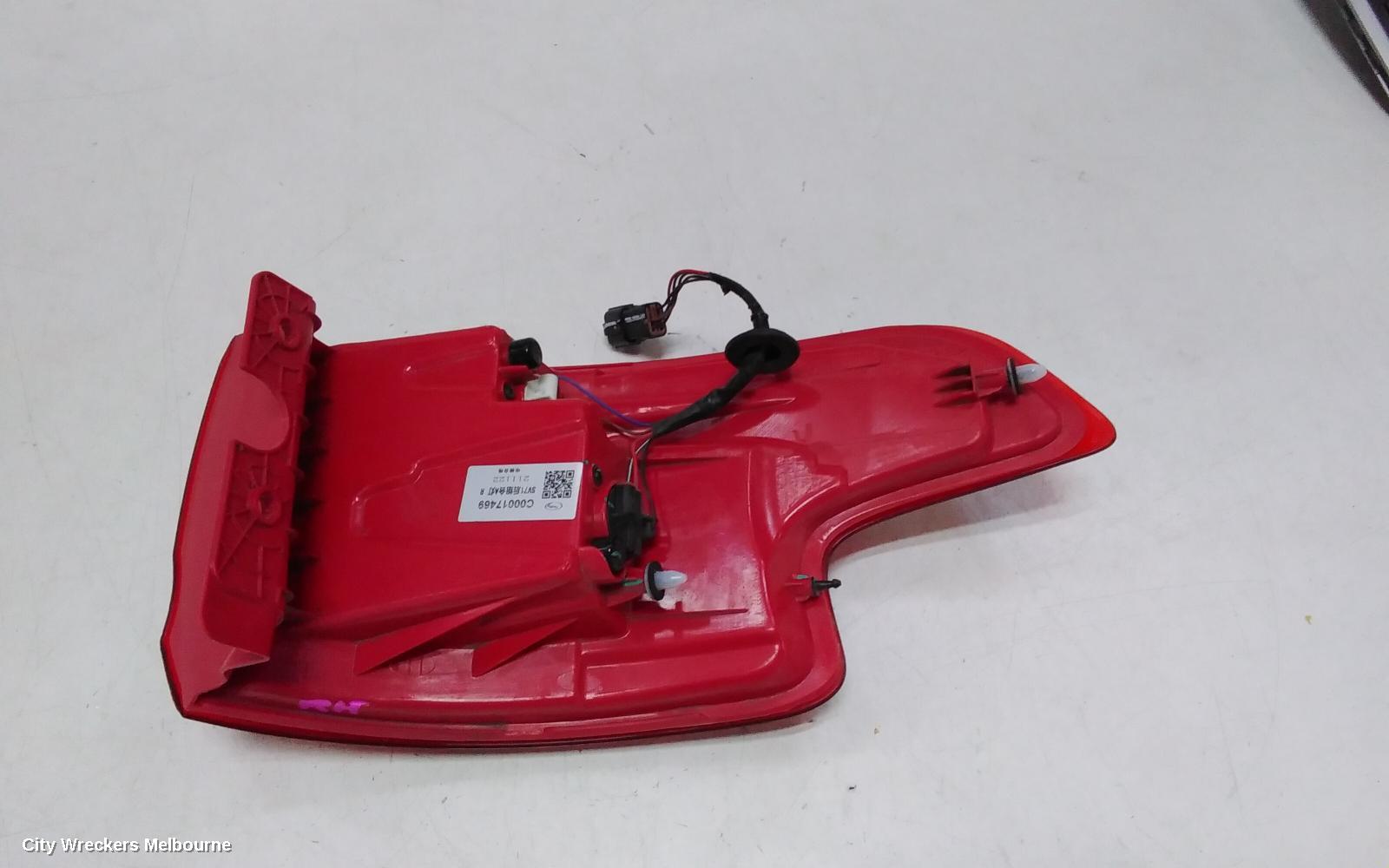 LDV G10 RIGHT TAILLIGHT, SV7C, IN BODY, W/ HALOGEN TYPE, TAILGATE, VAN, 04/2015 ONWARDS - Image 3