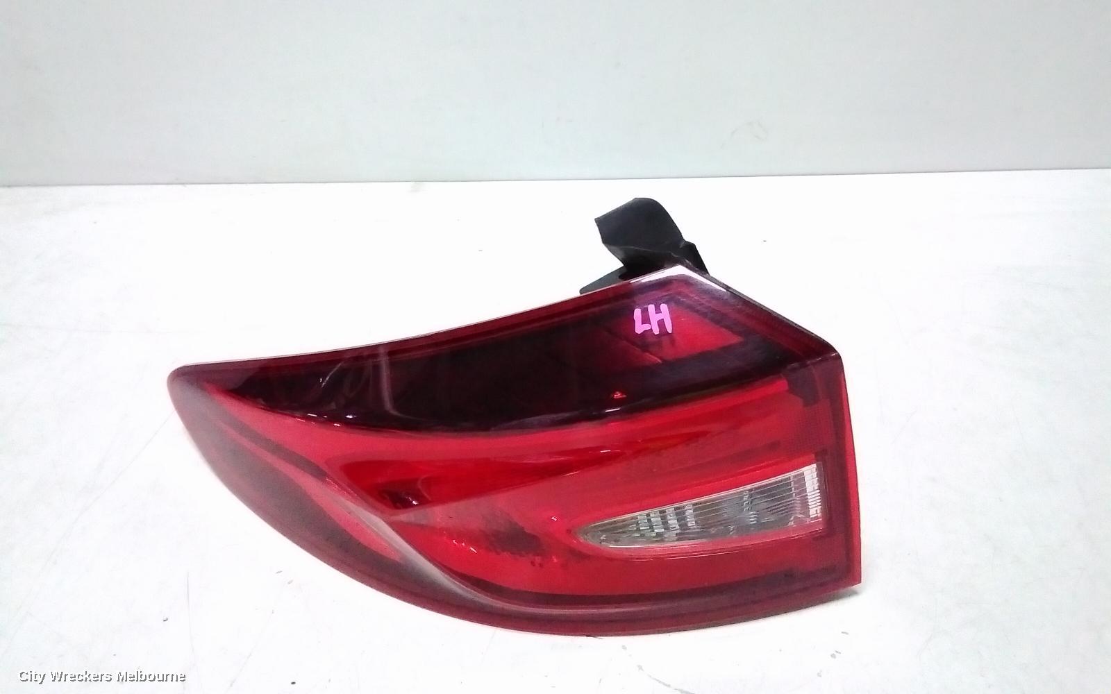 MG GS LEFT TAILLIGHT, IN BODY, SAS2, 09/2016 - 08/2019 - Image 2