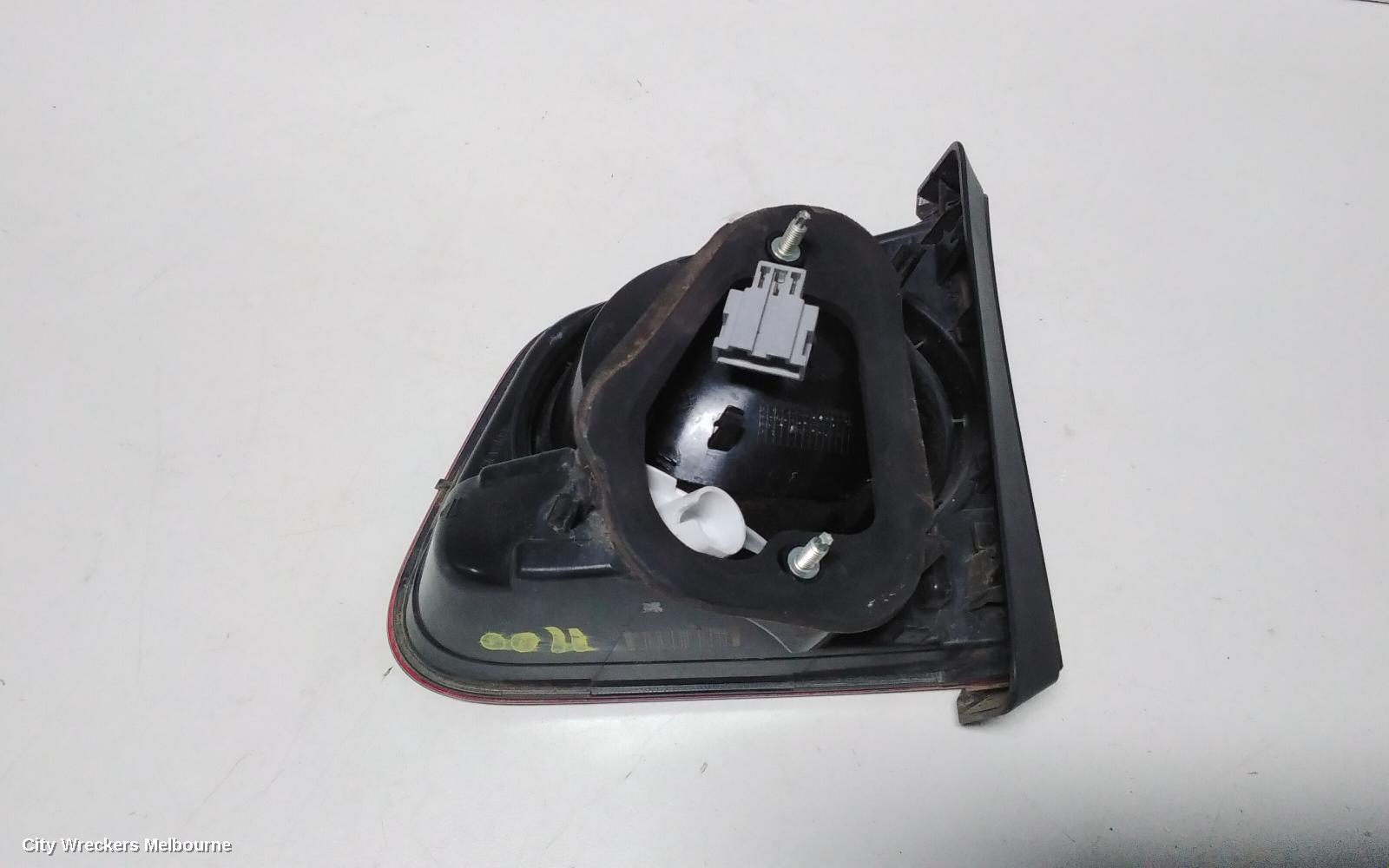 VOLKSWAGEN TIGUAN REAR GARNISH, TAILGATE LAMP (LH SIDE), 5N, 05/2008 - 06/2011 - Image 3