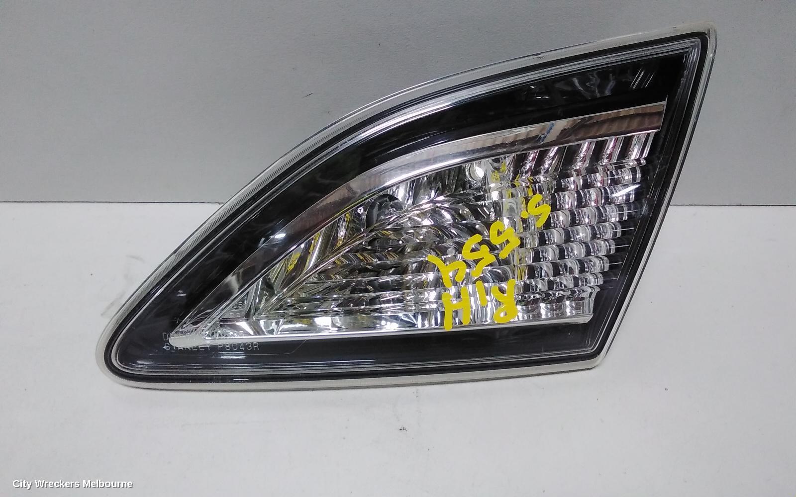 MAZDA 3 REAR GARNISH, BOOTLID LAMP (LH SIDE), BL, 04/2009 - 10/2013 - Image 2