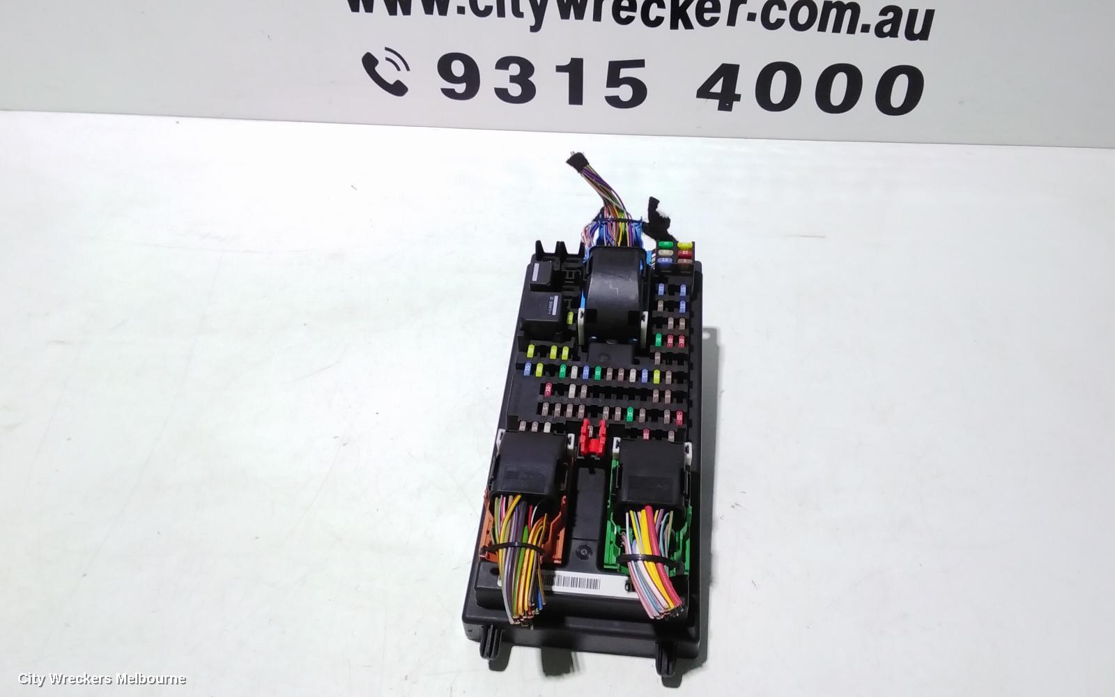 LAND ROVER RANGEROVER EVOQUE FUSE BOX, UNDER DASH, L538, 11/2011 - 01/2019 - Image 2
