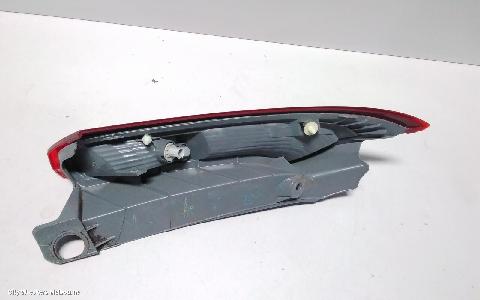 HONDA CRV RIGHT TAILLIGHT, RM, UPPER, PETROL TYPE, 11/2012 - 10/2014 - Image 2