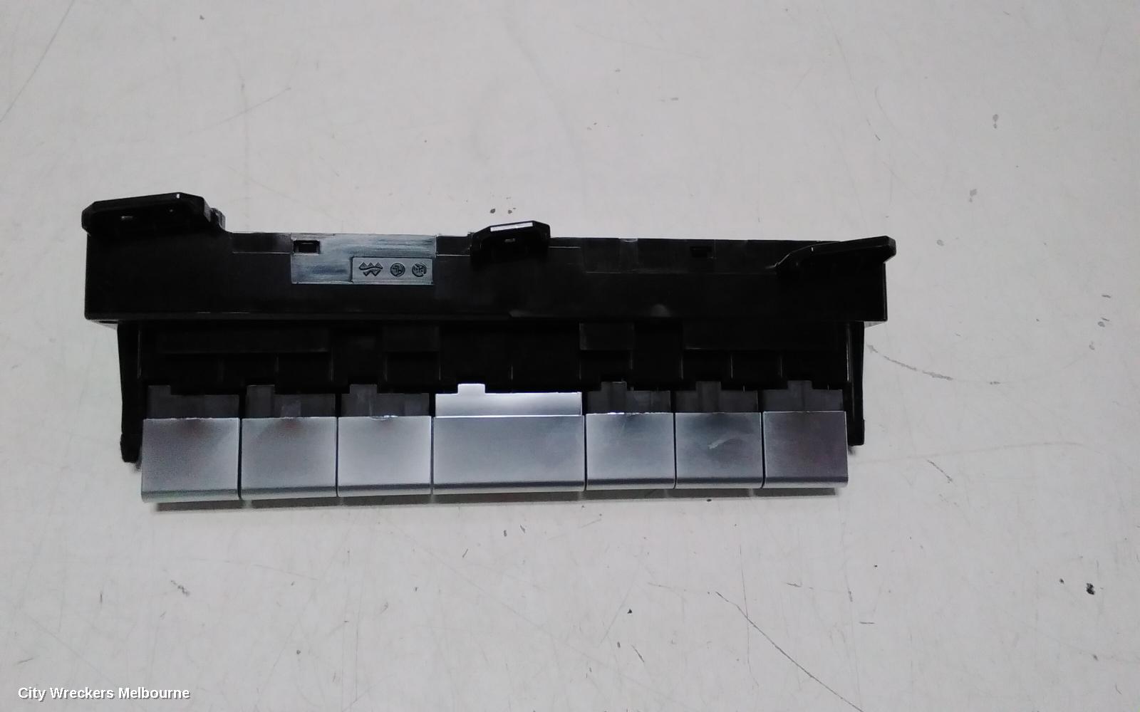 GENESIS GV70, JK, 03/2021 ONWARDS, 96110-AR100VCS: 125281 - Image 3