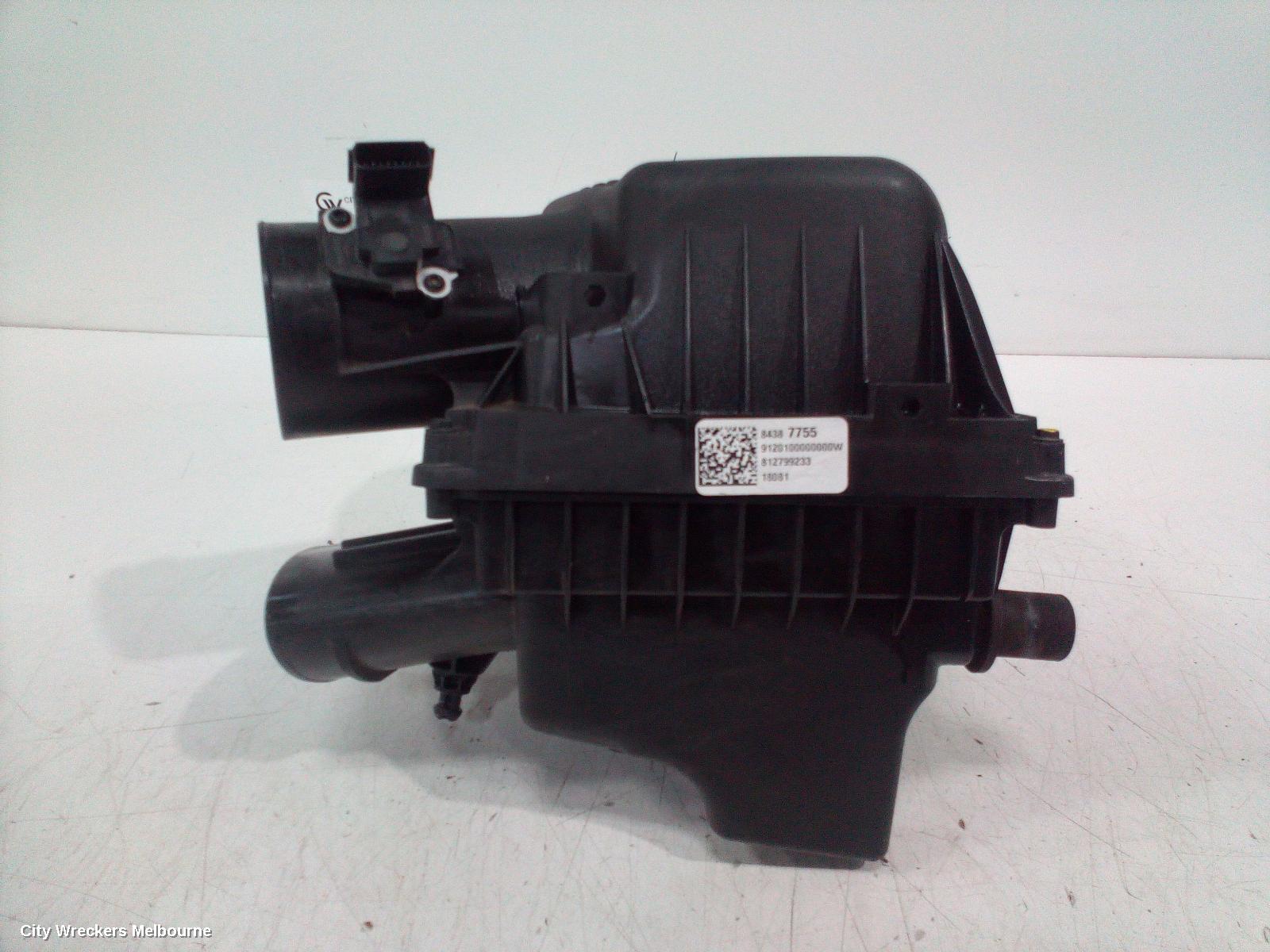 HOLDEN EQUINOX AIR CLEANER/BOX, AIR CLEANER, EQ, 2.0, PETROL, 09/2017 - 12/2020 - Image 2