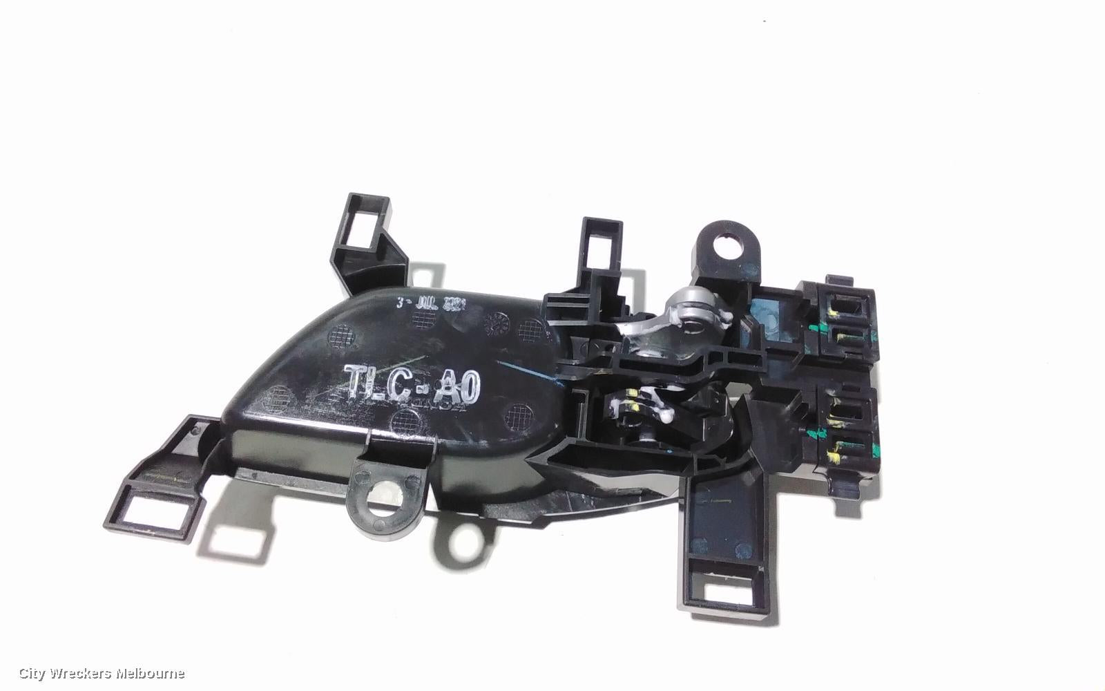 HONDA CRV DOOR HANDLE, INNER, RH REAR, RW, 05/2017 ONWARDS - Image 2