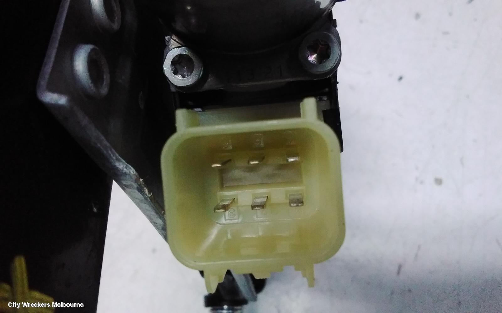 GREAT WALL CANNON UTE RIGHT FRONT WINDOW REG/MOTOR, NPW, 09/2020 ONWARDS - Image 3