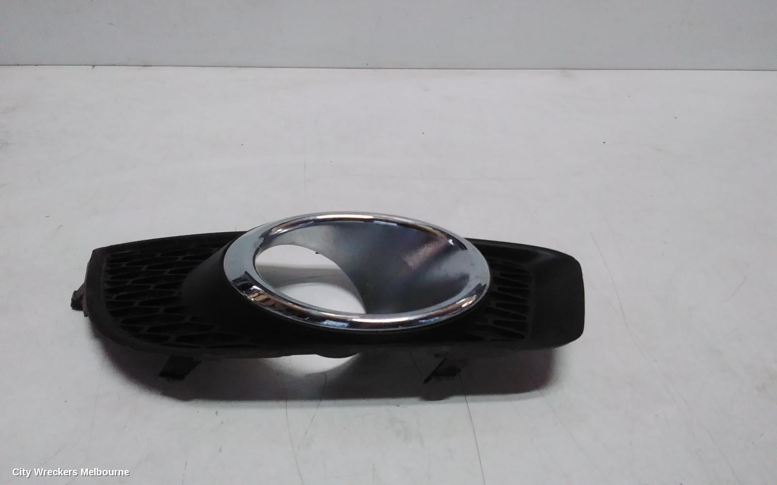 HOLDEN CRUZE LEFT INDICATOR/FOG/SIDE, BUMPER FOGLAMP COVER, JH, 03/2011 - 01/2017 - Image 2