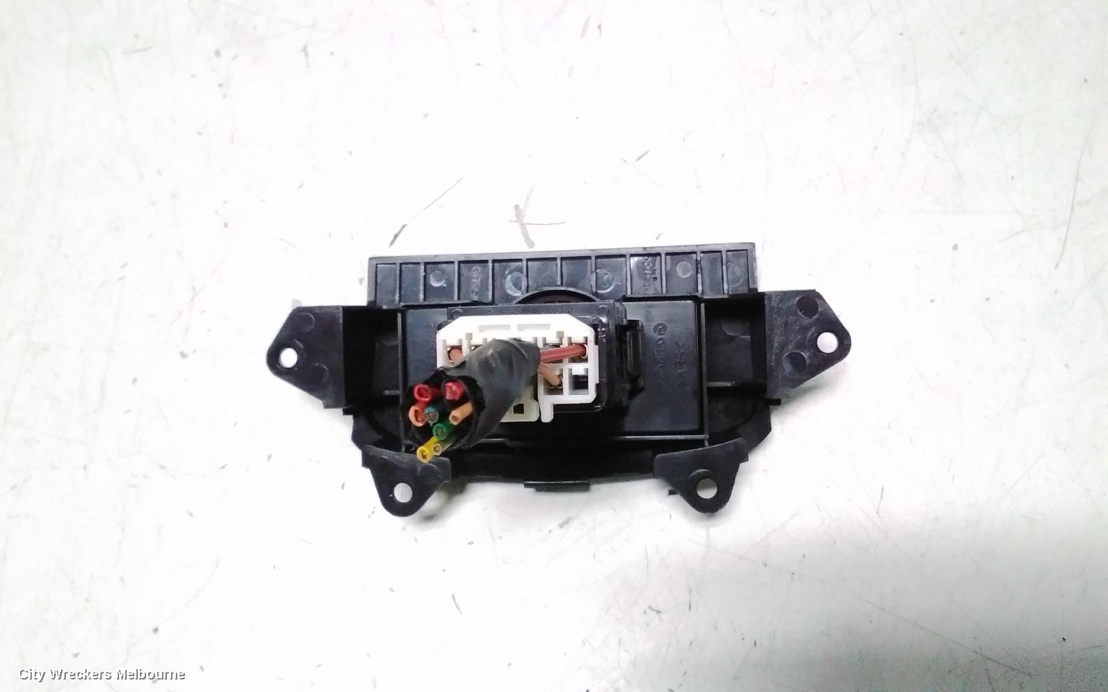 KIA CERATO, TD, 10/2008 - 03/2013, HAZARD FLASHER SWITCH: 116505 - Image 3