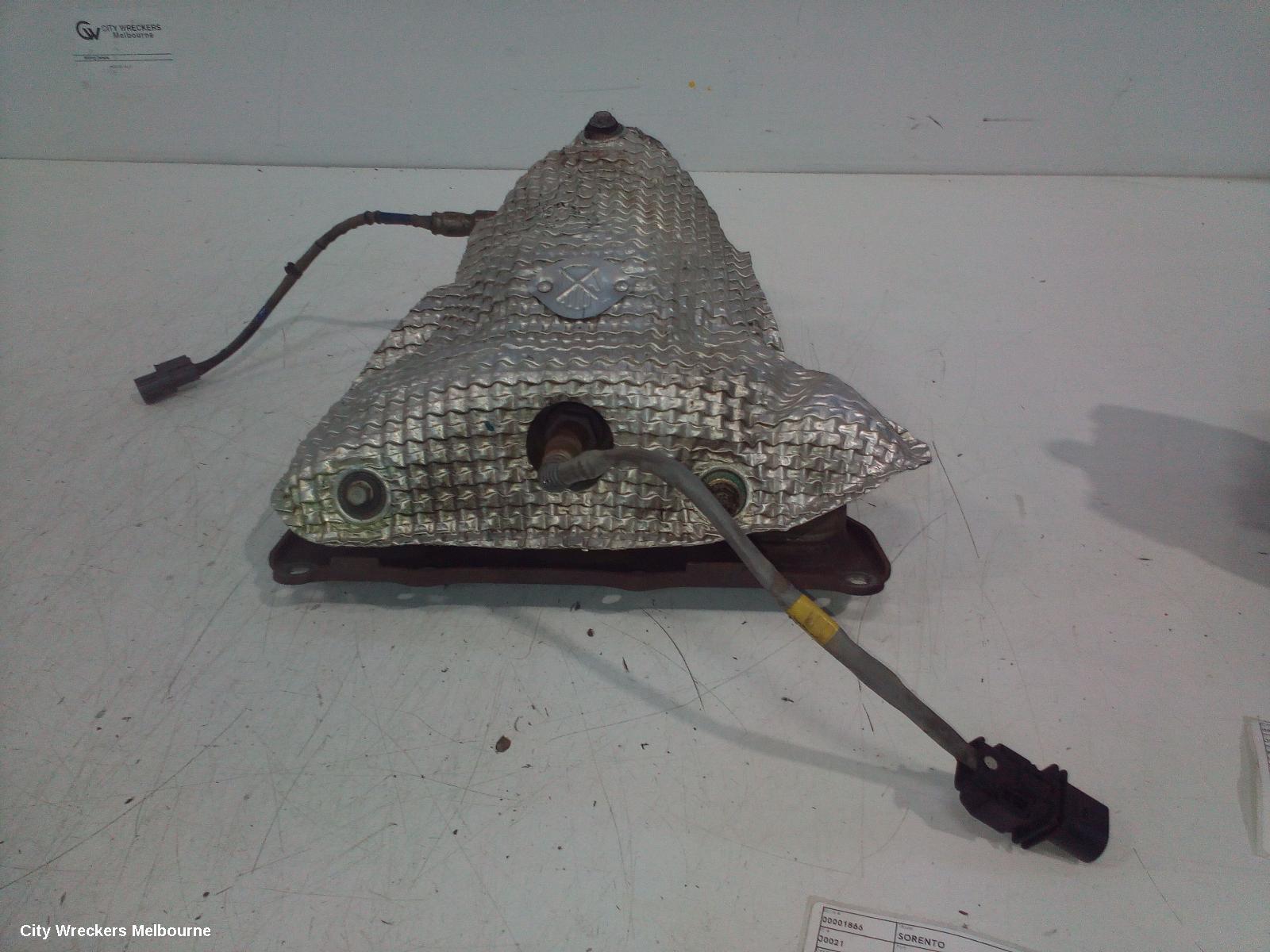 KIA SORENTO CATALYTIC CONVERTER, MANIFOLD-CAT TYPE, 3.5, PETROL, RH SIDE, UM, 09/2017 - 01/2020 - Image 3