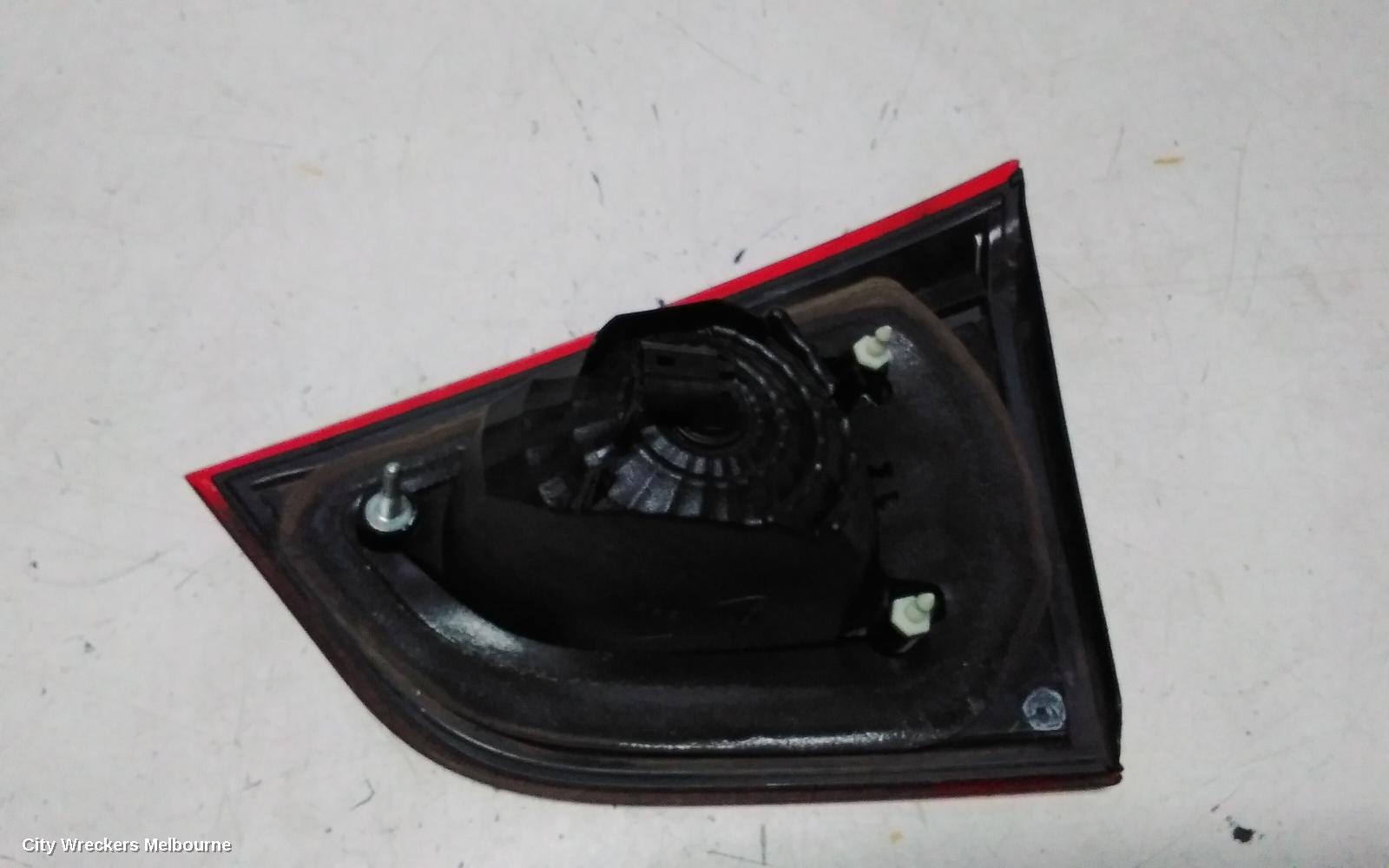 SUZUKI S-CROSS REAR GARNISH, JY, TAILGATE LAMP (LH SIDE), NON LED TYPE, 09/2013 - 05/2022 - Image 3