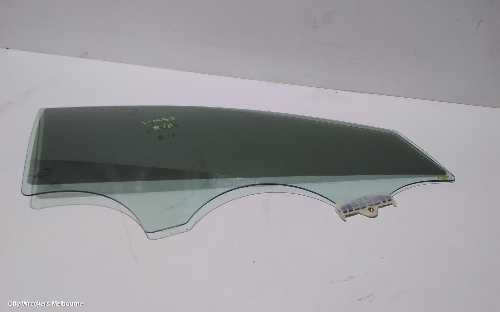 HYUNDAI I30 RIGHT FRONT DOOR WINDOW, PD, HATCH, 03/2017 ONWARDS - Image 1