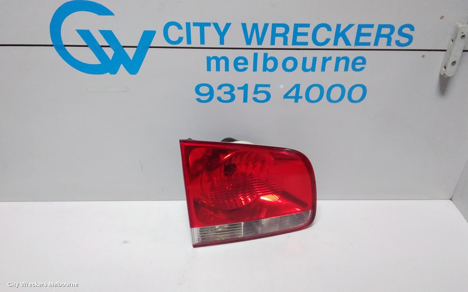 VOLKSWAGEN TOUAREG REAR GARNISH, TAILGATE LAMP (LH SIDE), 7L, 09/2003 - 06/2007 - Image 1