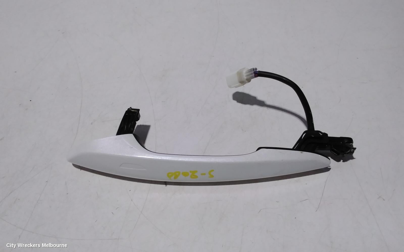 MAZDA 3 DOOR HANDLE, LH FRONT, OUTER, NON KEYLESS ENTRY TYPE, BP, 03/2019 ONWARDS - Image 2
