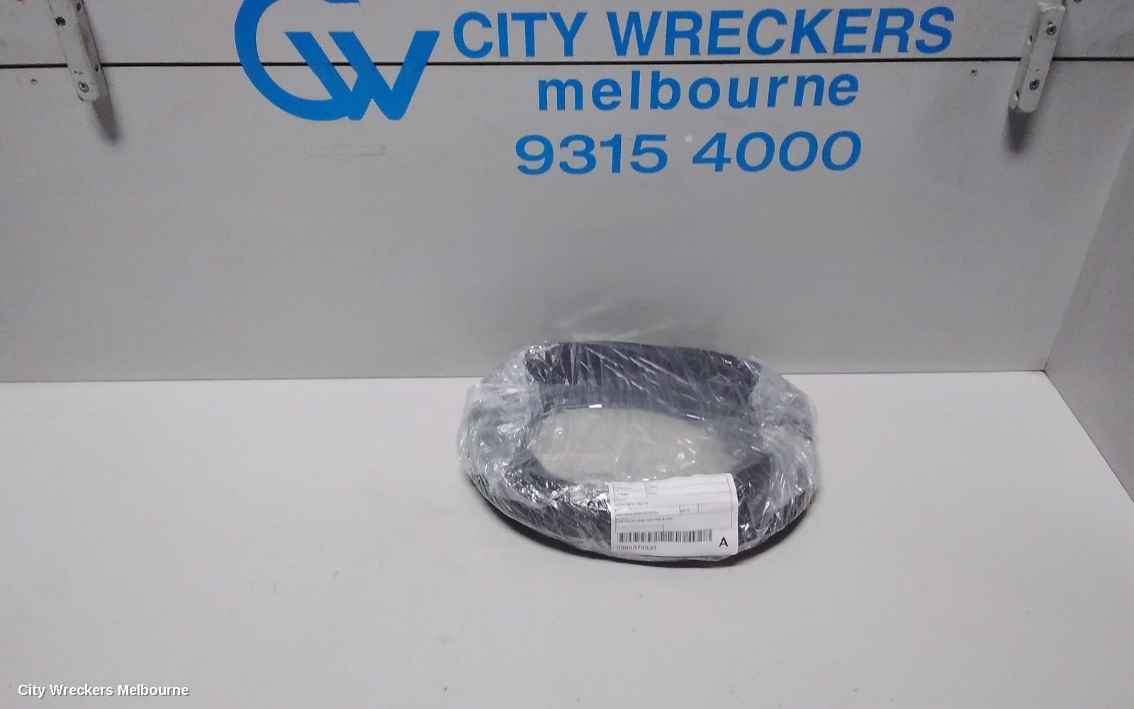 HONDA CIVIC, 10TH GEN, 05/2016 - 08/2021, LHR DOOR SEAL ON THE BODY: 72033 - Image 2