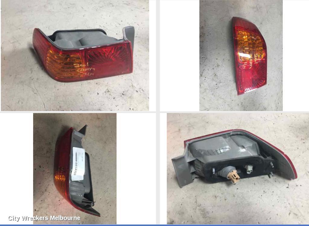 TOYOTA CAMRY LEFT TAILLIGHT, SK20, SEDAN, 10/2000 - 08/2002 - Image 1