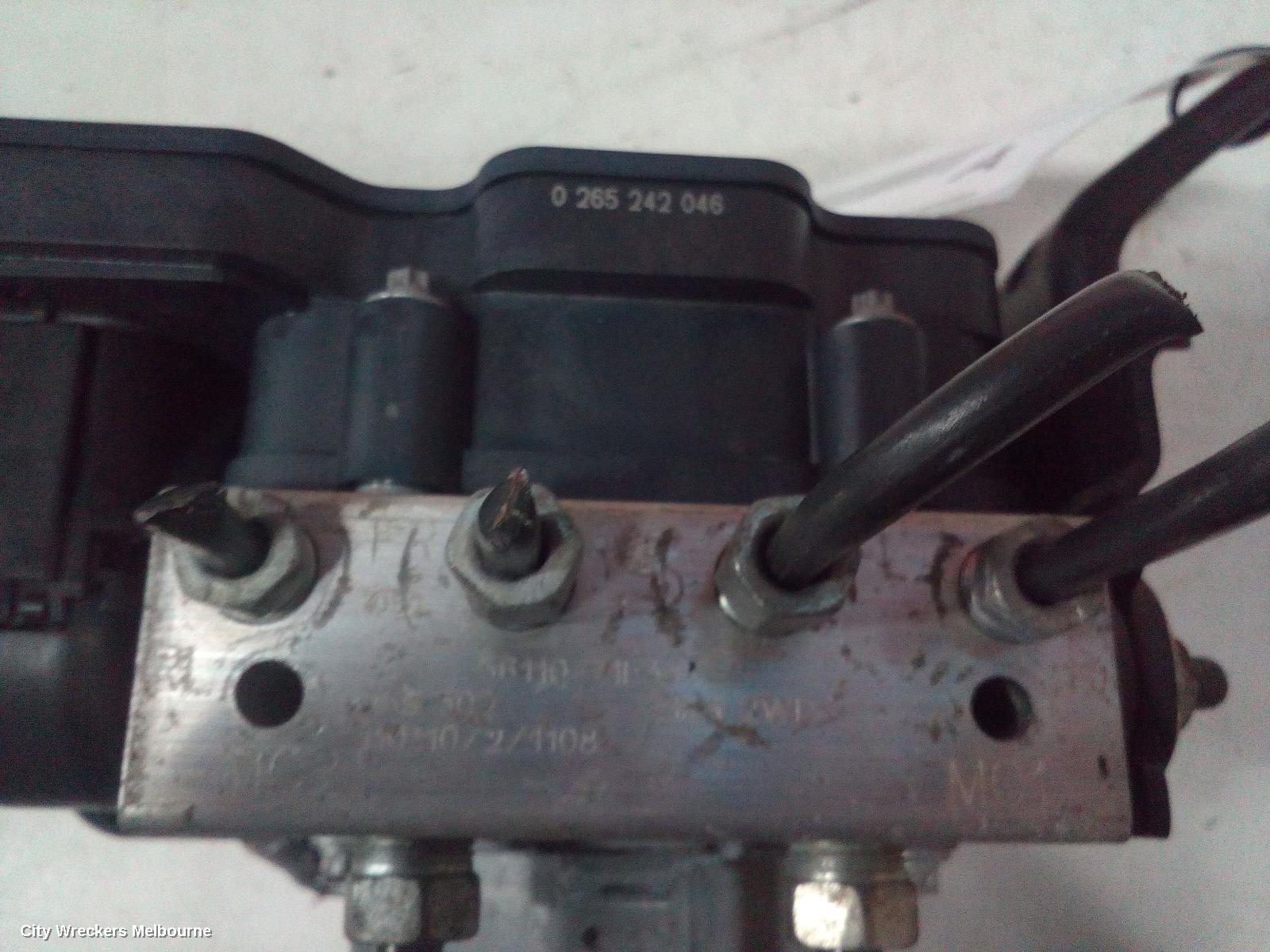 SUZUKI SWIFT ABS SENSOR, RH FRONT, FZ, 08/2010 - 03/2017 - Image 2