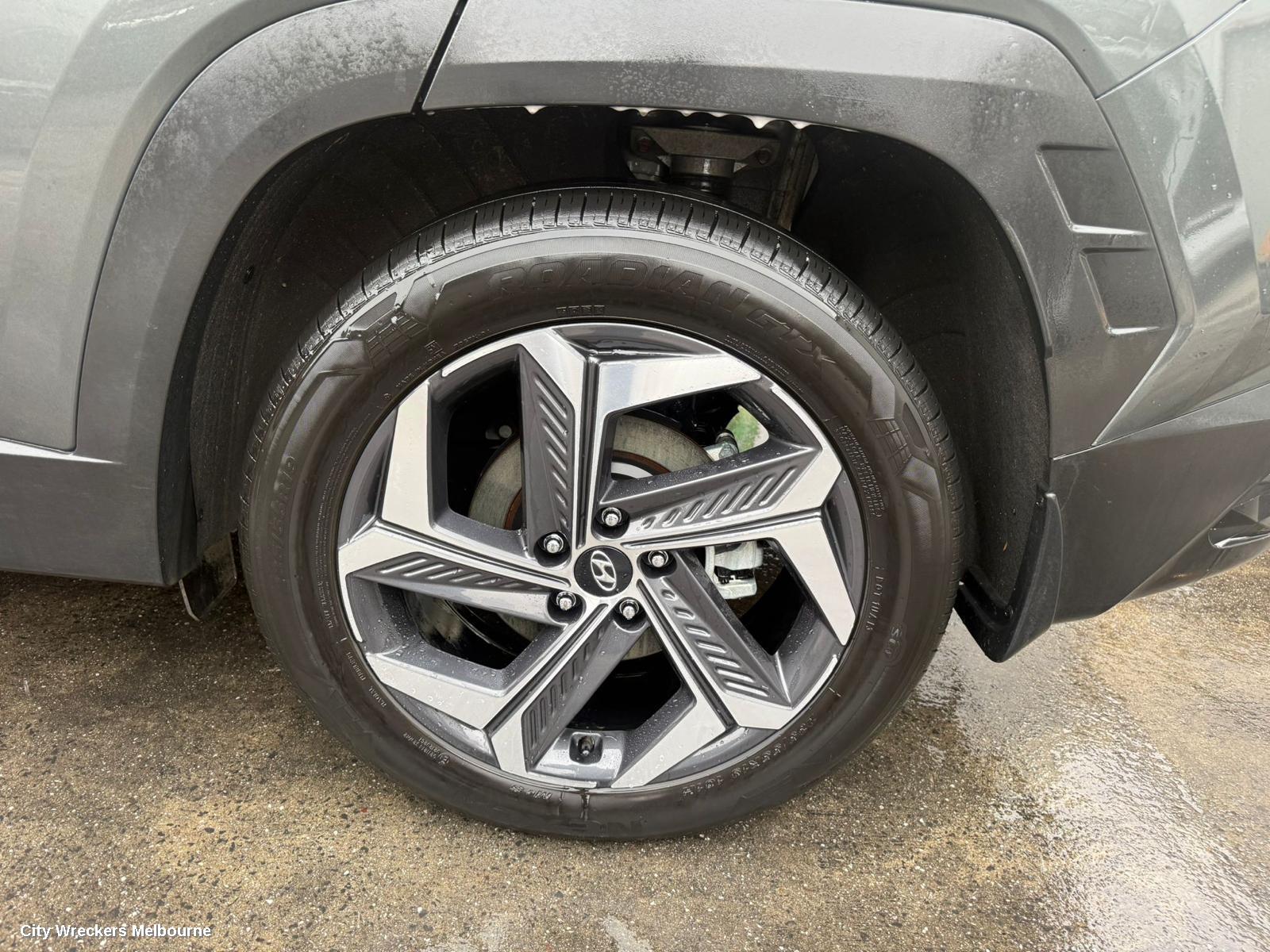 HYUNDAI TUCSON WHEEL MAG, FACTORY, 19X7.5IN, 5 Y SPOKE, NX4, 02/2021 - 01/2024 - Image 1