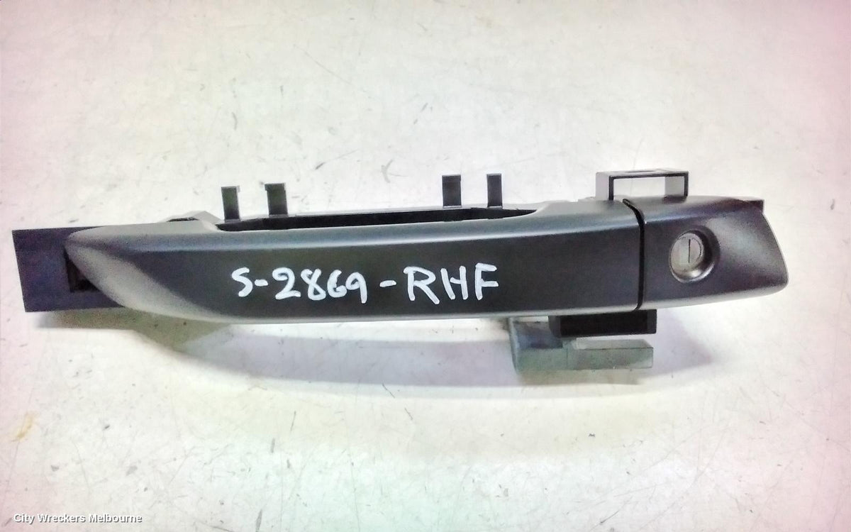 ISUZU DMAX DOOR HANDLE, RH FRONT, OUTER, BLACK, RG, 07/2020 ONWARDS - Image 1