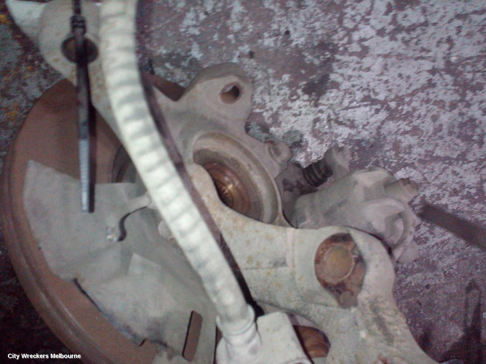 HYUNDAI I20 RIGHT FRONT HUB ASSEMBLY, PB, ABS TYPE, 07/2010 - 12/2015 - Image 2